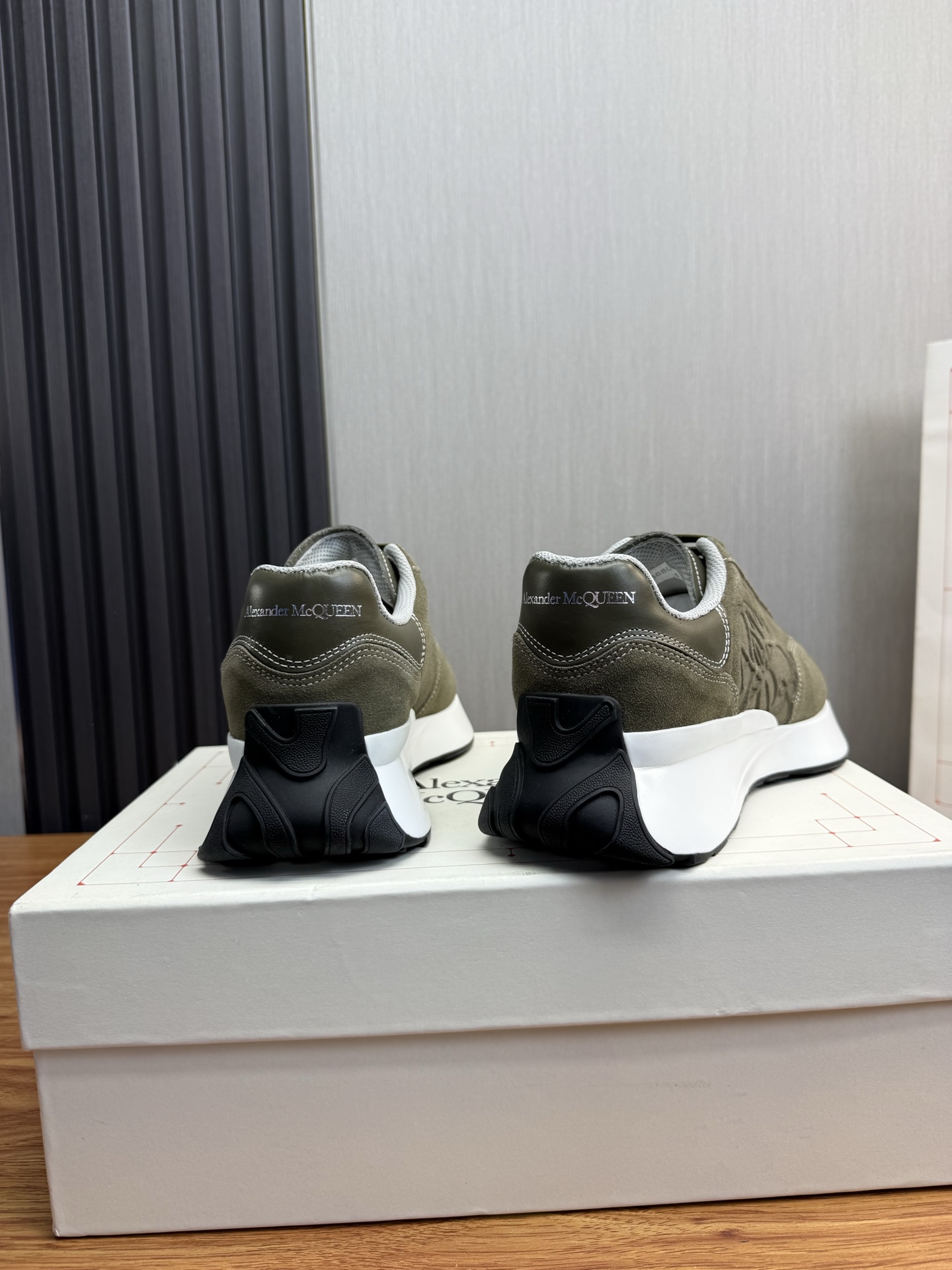 Alexander Mc Queen Women's Shoes Factory — photo 5