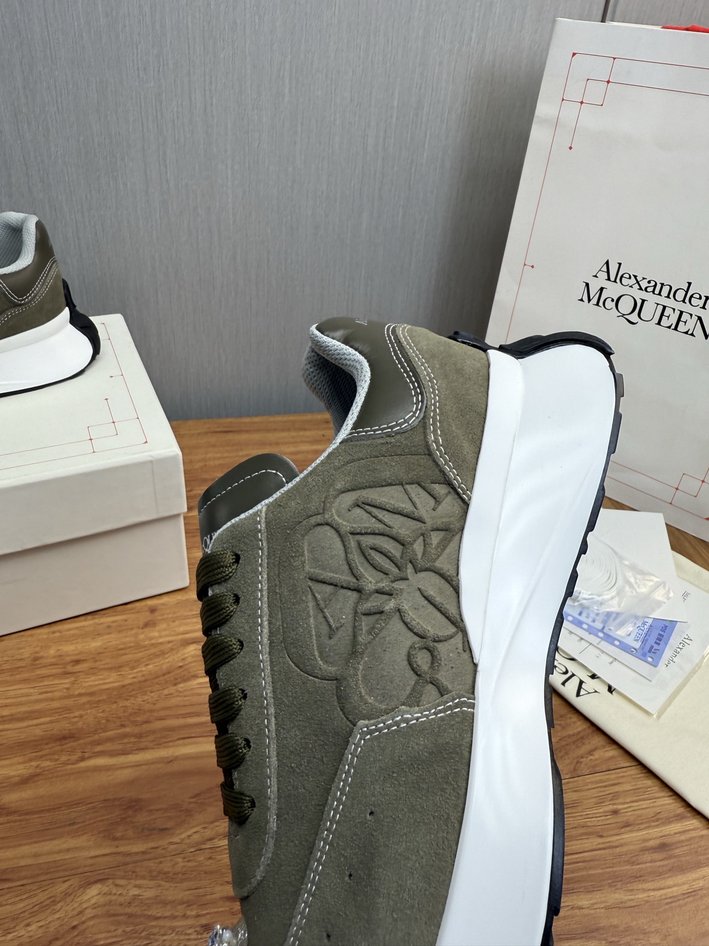 Alexander Mc Queen Women's Shoes Factory — photo 9