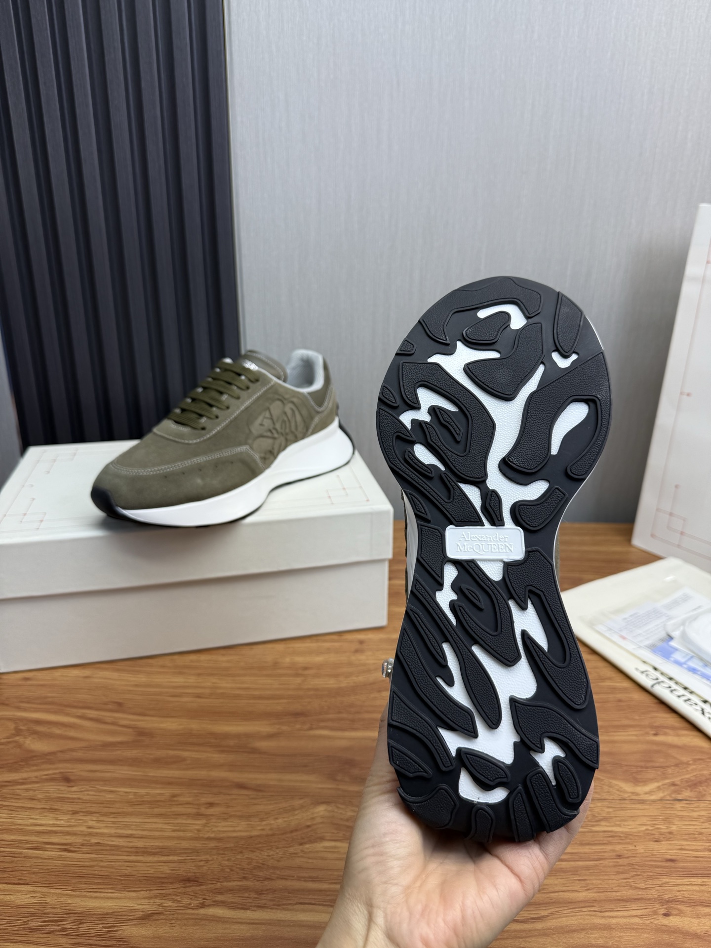 Alexander Mc Queen Women's Shoes Factory — photo 11