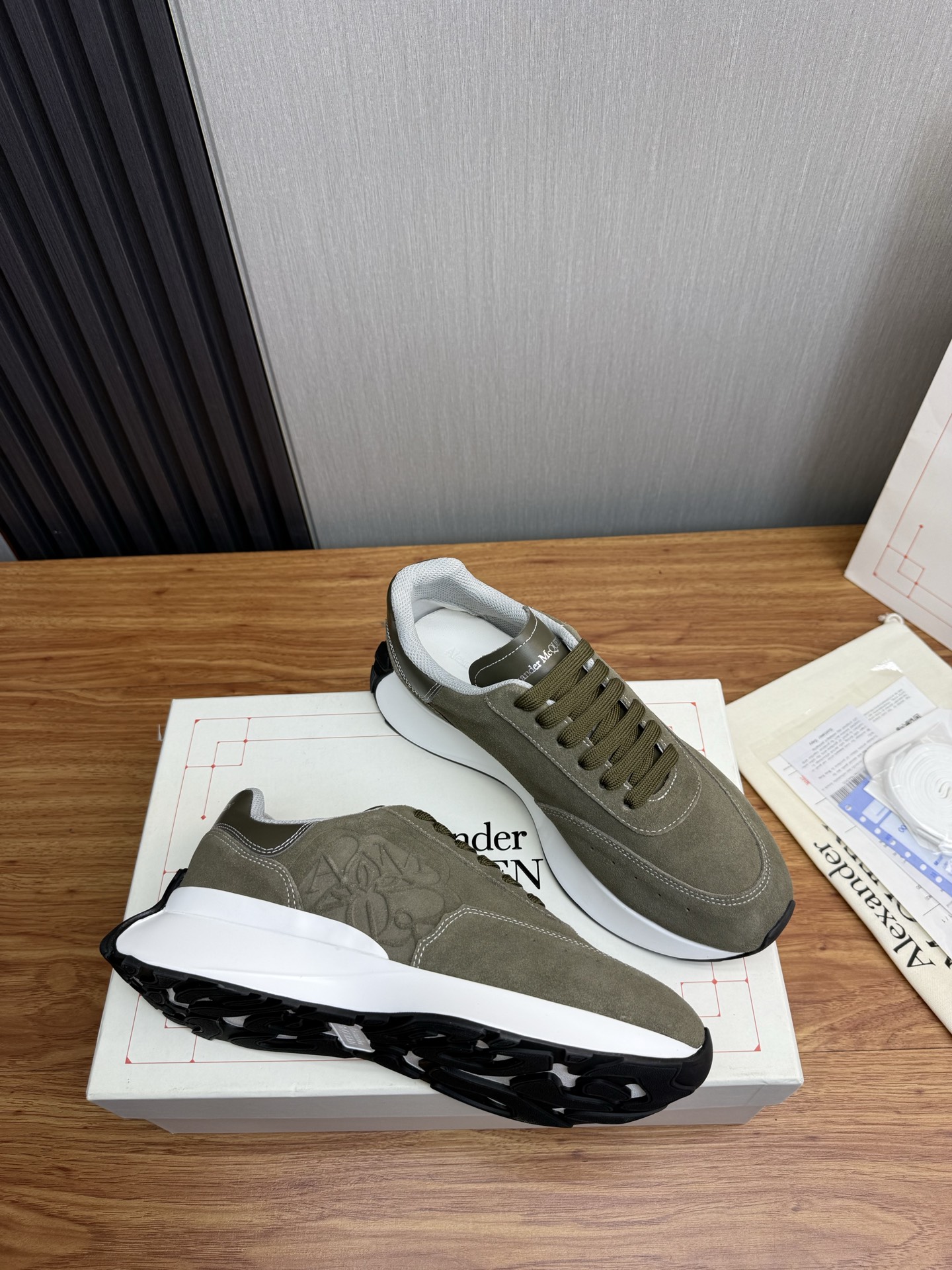 Alexander Mc Queen Women's Shoes Factory — photo 6