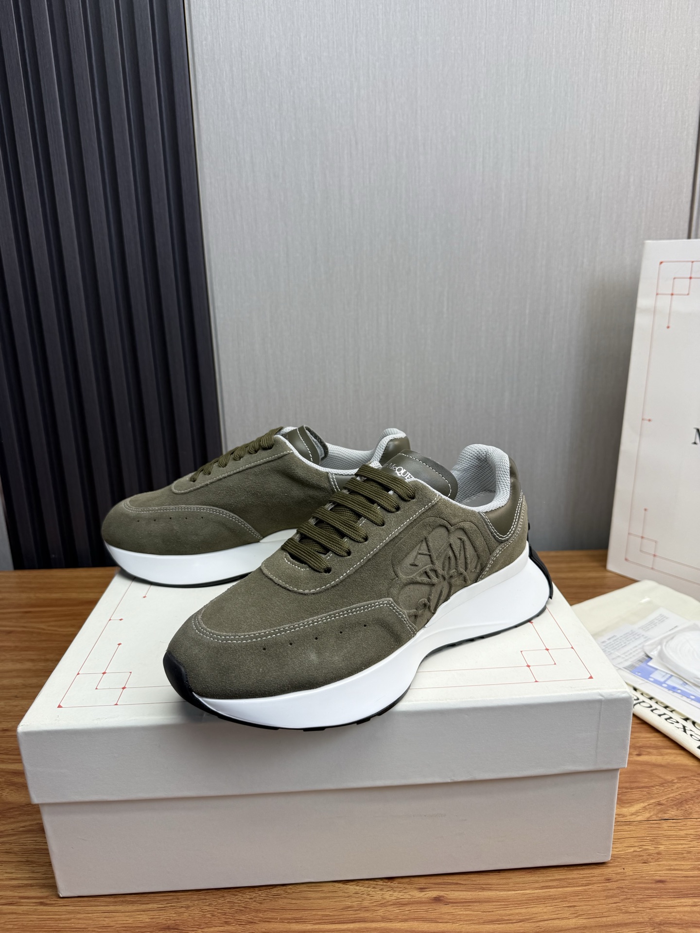 Alexander Mc Queen Women's Shoes Factory — photo 3