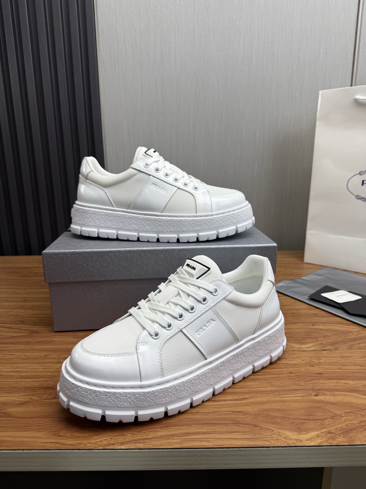 Prada Style Leather Men's Shoes style reference detail image 4 from source 782053