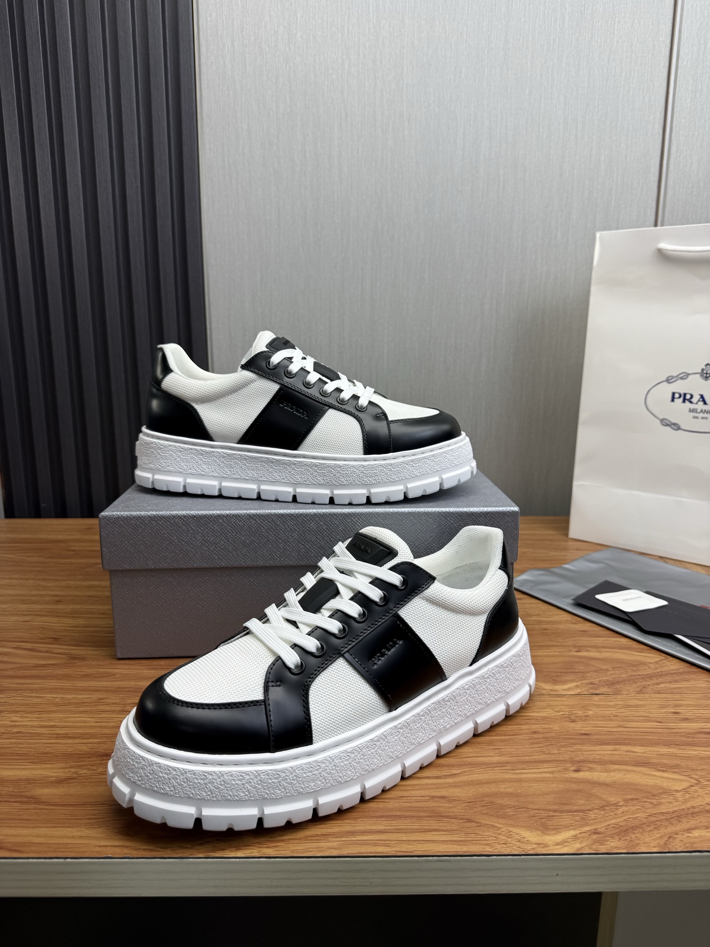Prada Style Leather Men's Shoes style reference detail image 4 from source 782054