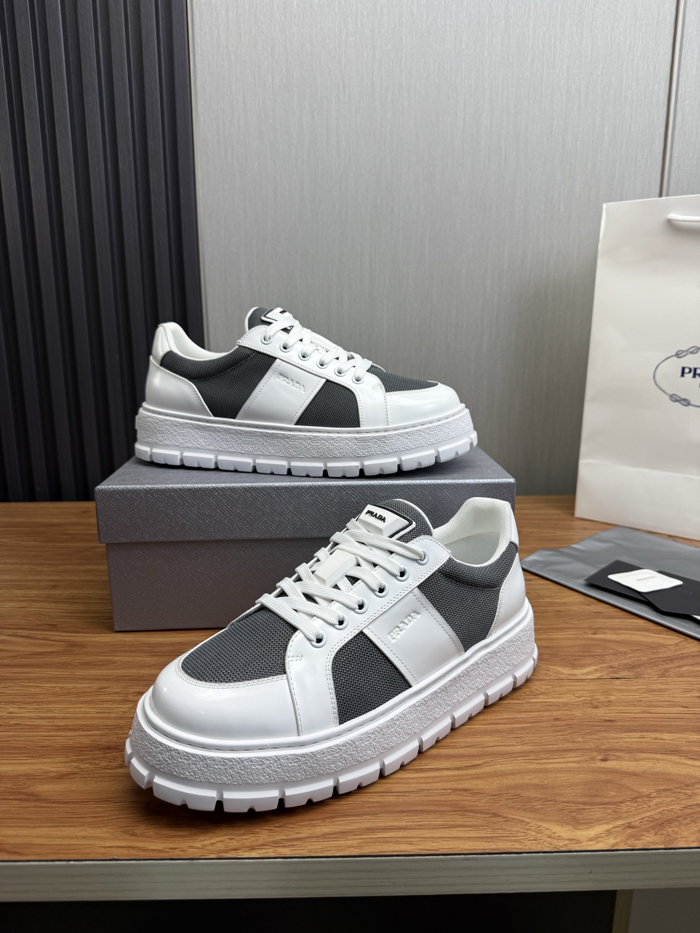 Prada Style Leather Men's Shoes style reference detail image 4 from source 782055