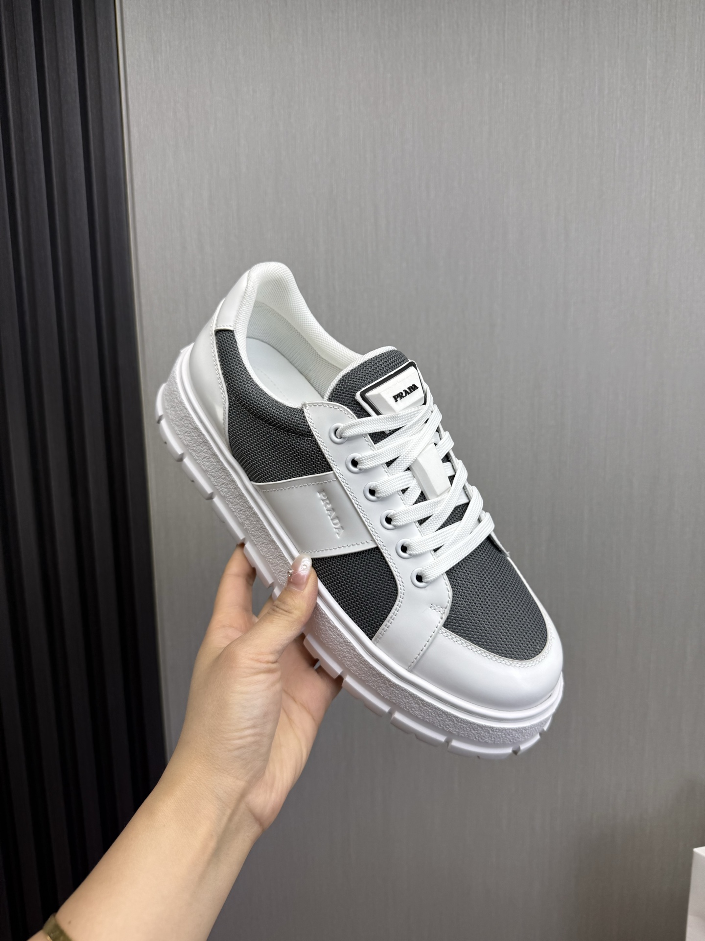 Prada Style Leather Men's Shoes style reference detail image 8 from source 782055