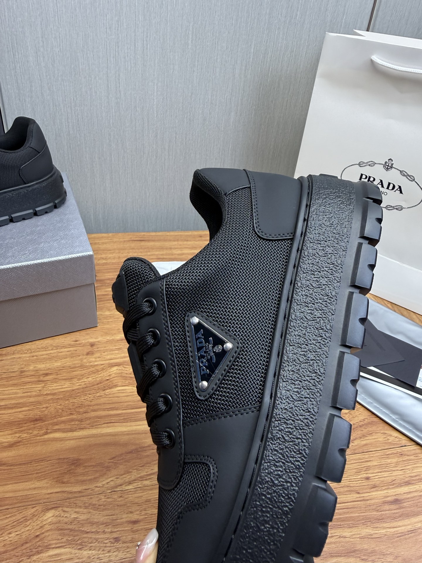 Prada Style Leather Men's Shoes style reference detail image 9 from source 782056