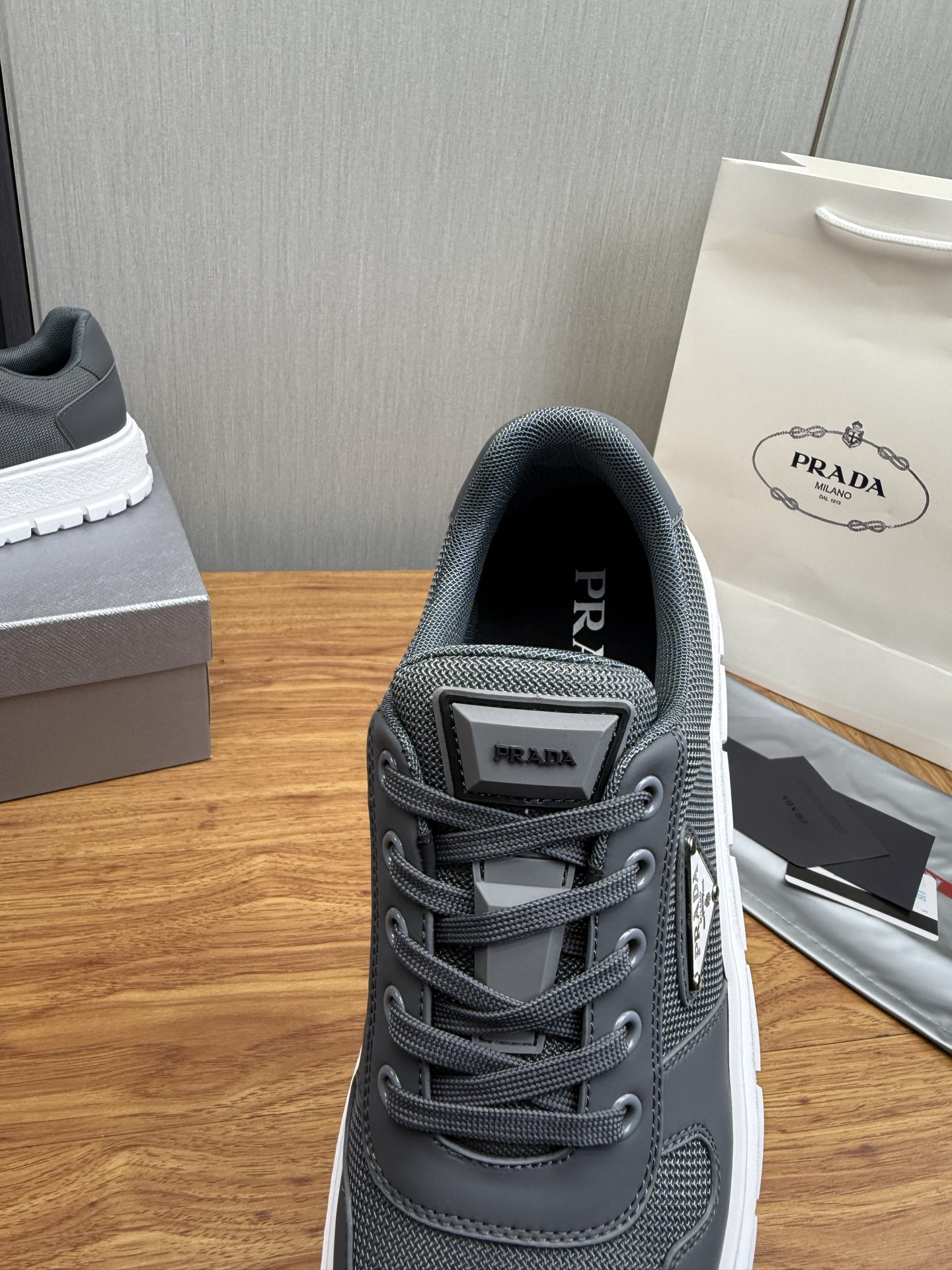 Prada Style Leather Men's Shoes style reference detail image 9 from source 782058