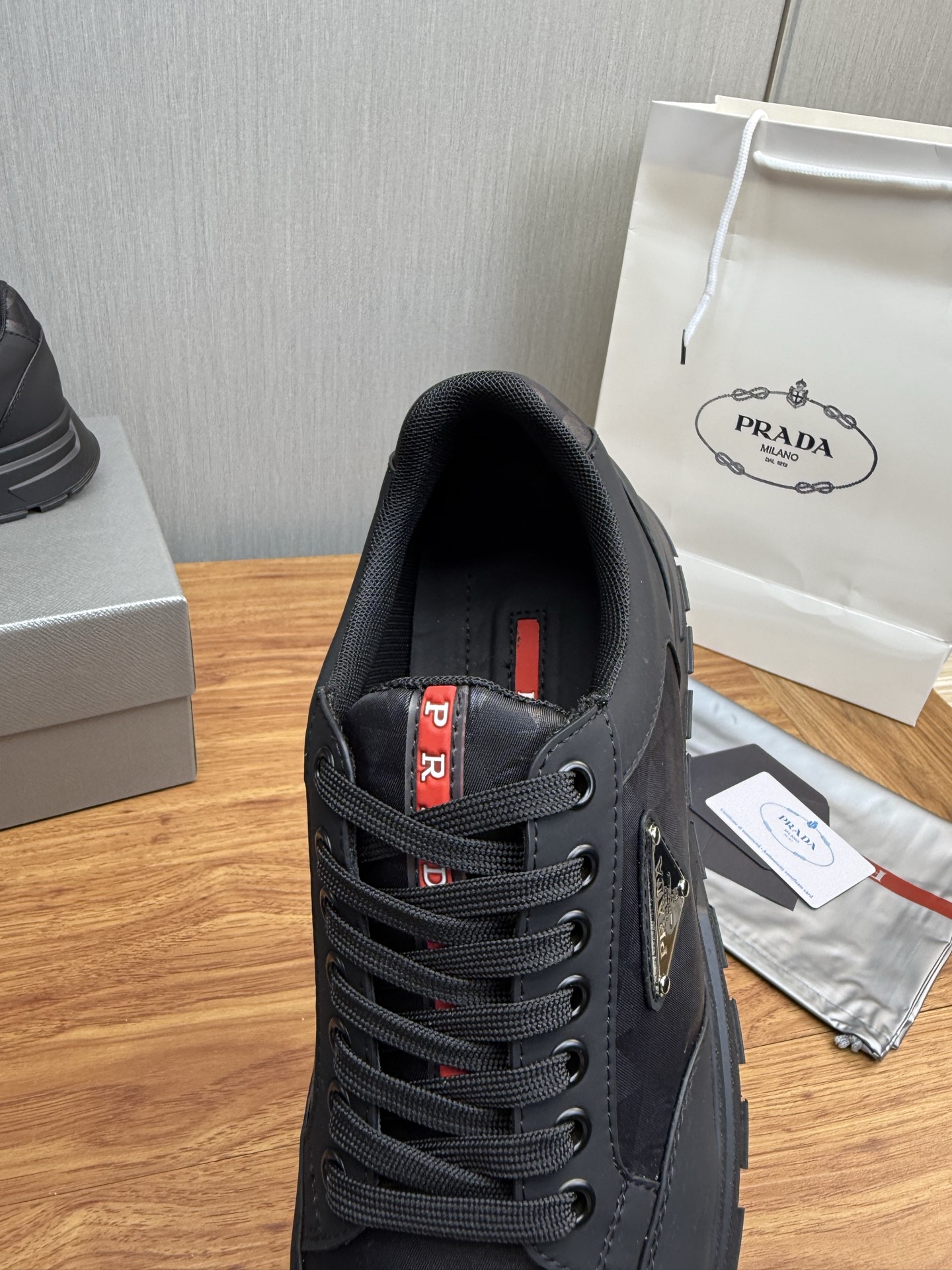 Prada Style Leather Men's Shoes style reference detail image 9 from source 781990