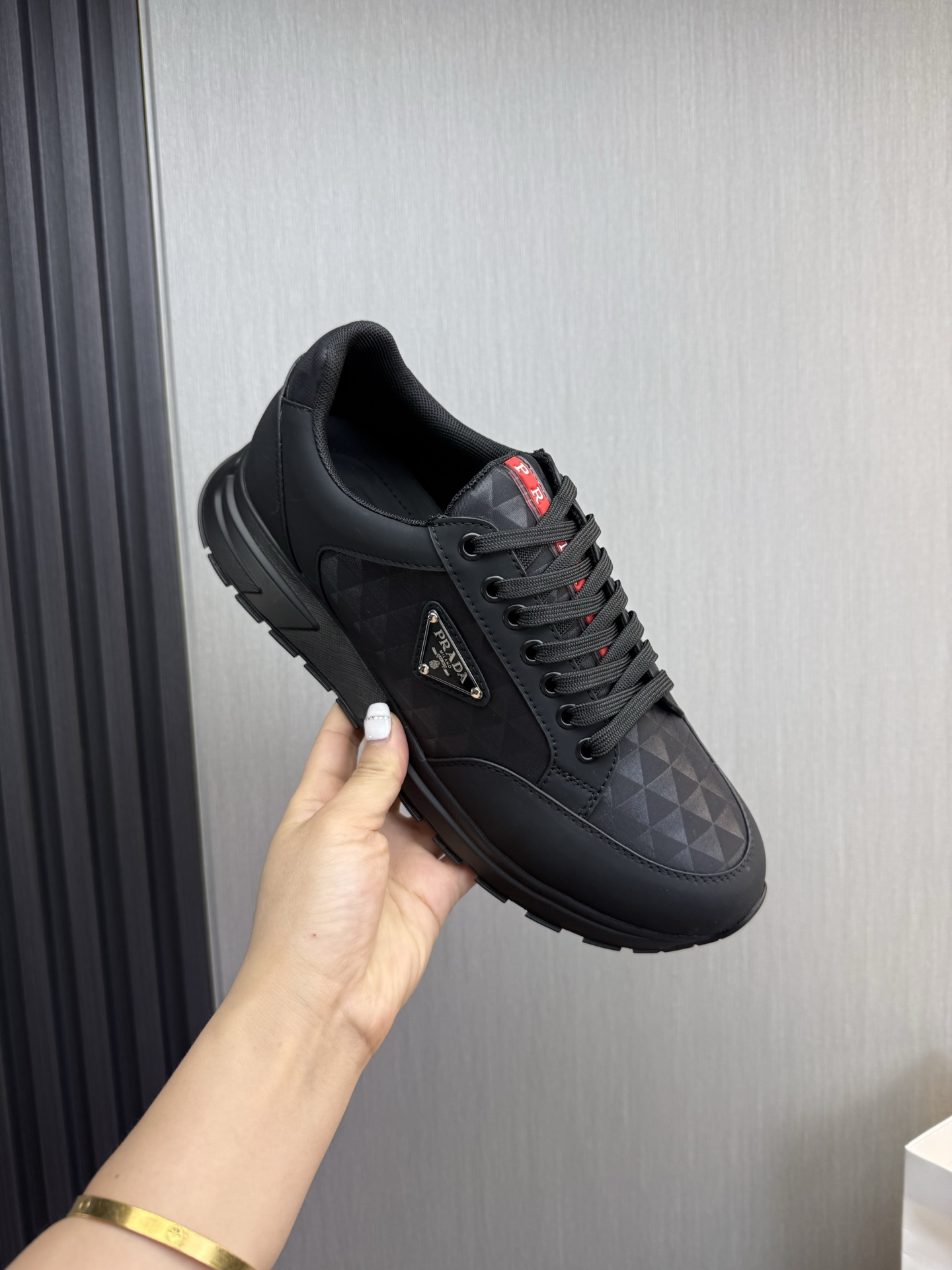 Prada Style Leather Men's Shoes style reference detail image 8 from source 781990