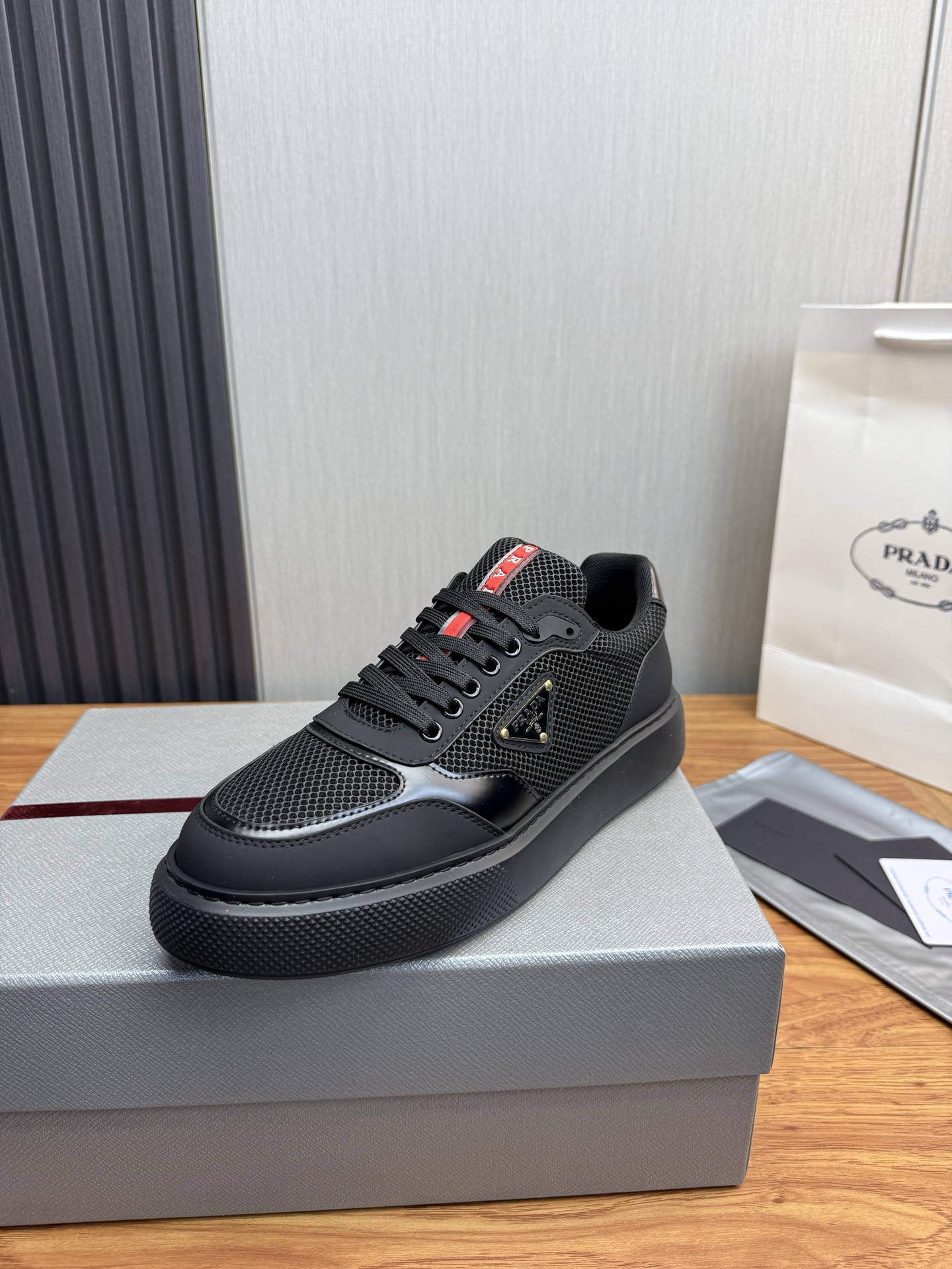 Prada Style Leather Men's Shoes style reference detail image 4 from source 781992