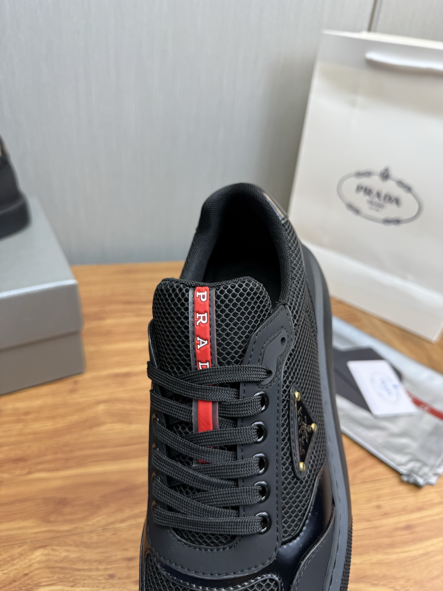 Prada Style Leather Men's Shoes style reference detail image 8 from source 781992