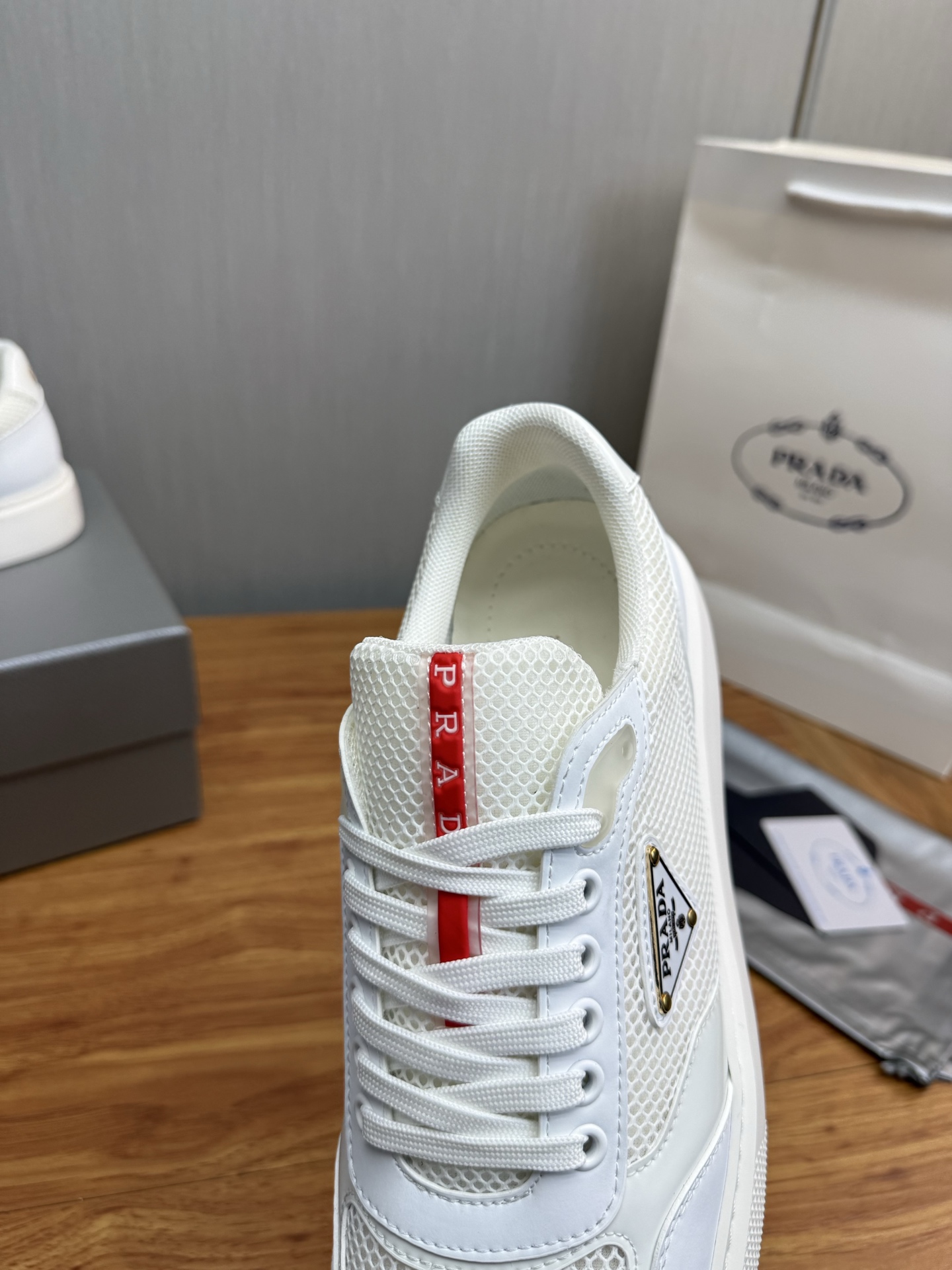 Prada Style Leather Men's Shoes style reference detail image 9 from source 781993