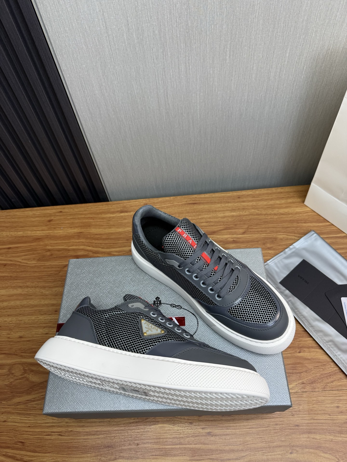 Prada Style Leather Men's Shoes style reference detail image 6 from source 781994