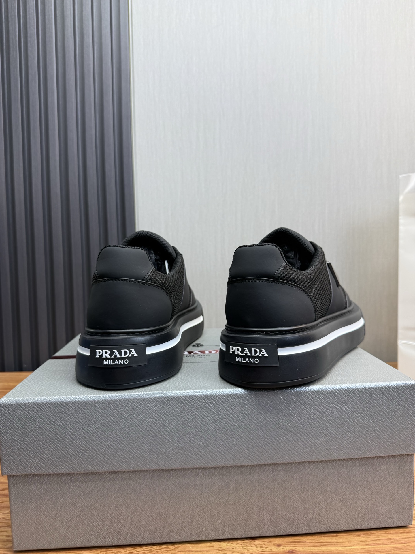 Prada Style Leather Men's Shoes style reference detail image 5 from source 781995