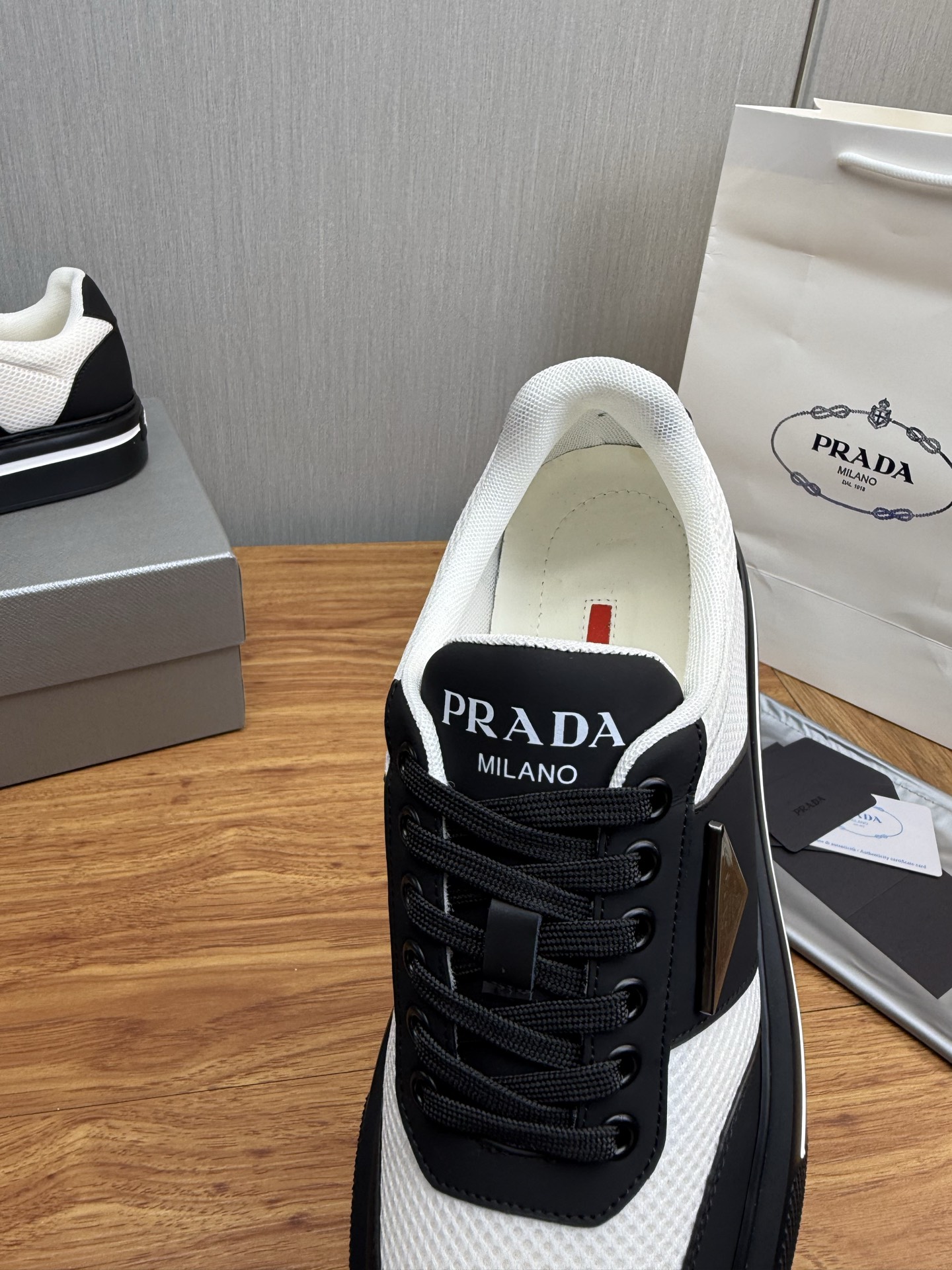 Prada Style Leather Men's Shoes style reference detail image 9 from source 781997