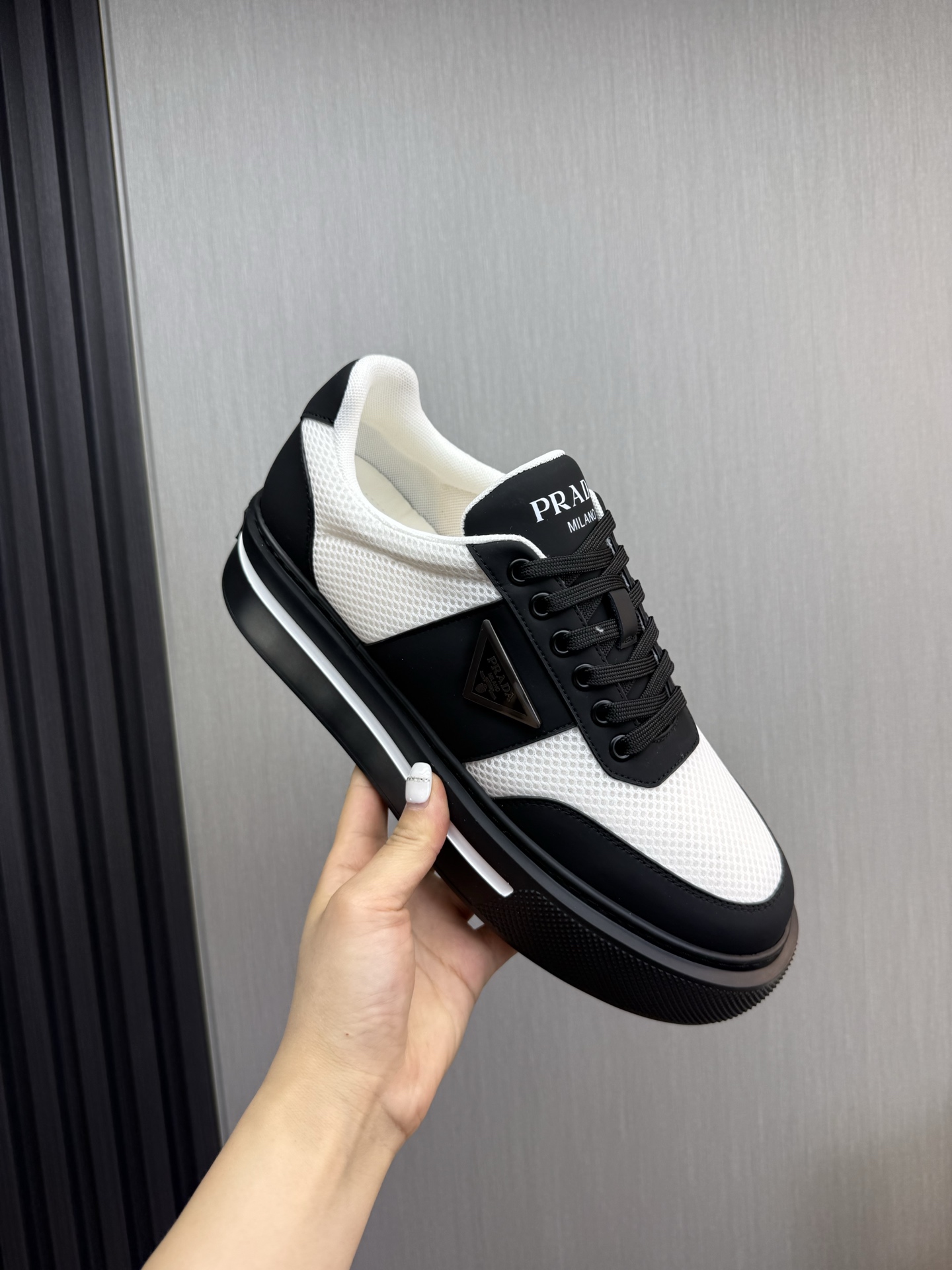 Prada Style Leather Men's Shoes style reference detail image 8 from source 781997
