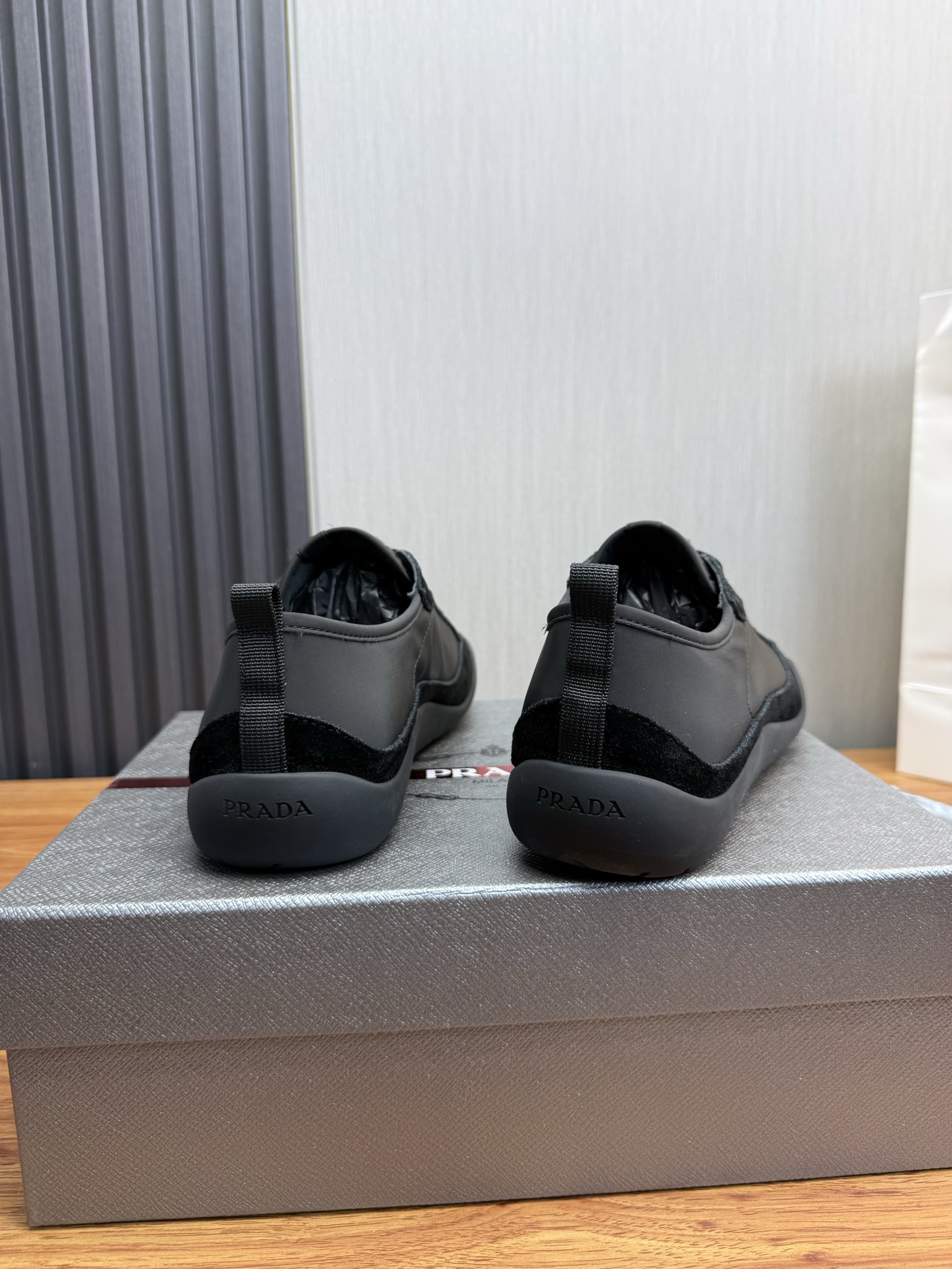 Prada Style Leather Men's Shoes style reference detail image 5 from source 781999