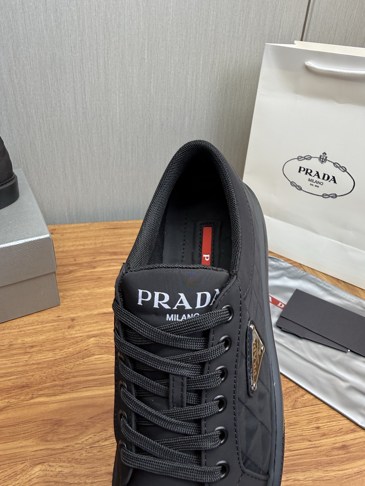 Prada Style Leather Men's Shoes style reference detail image 9 from source 782001