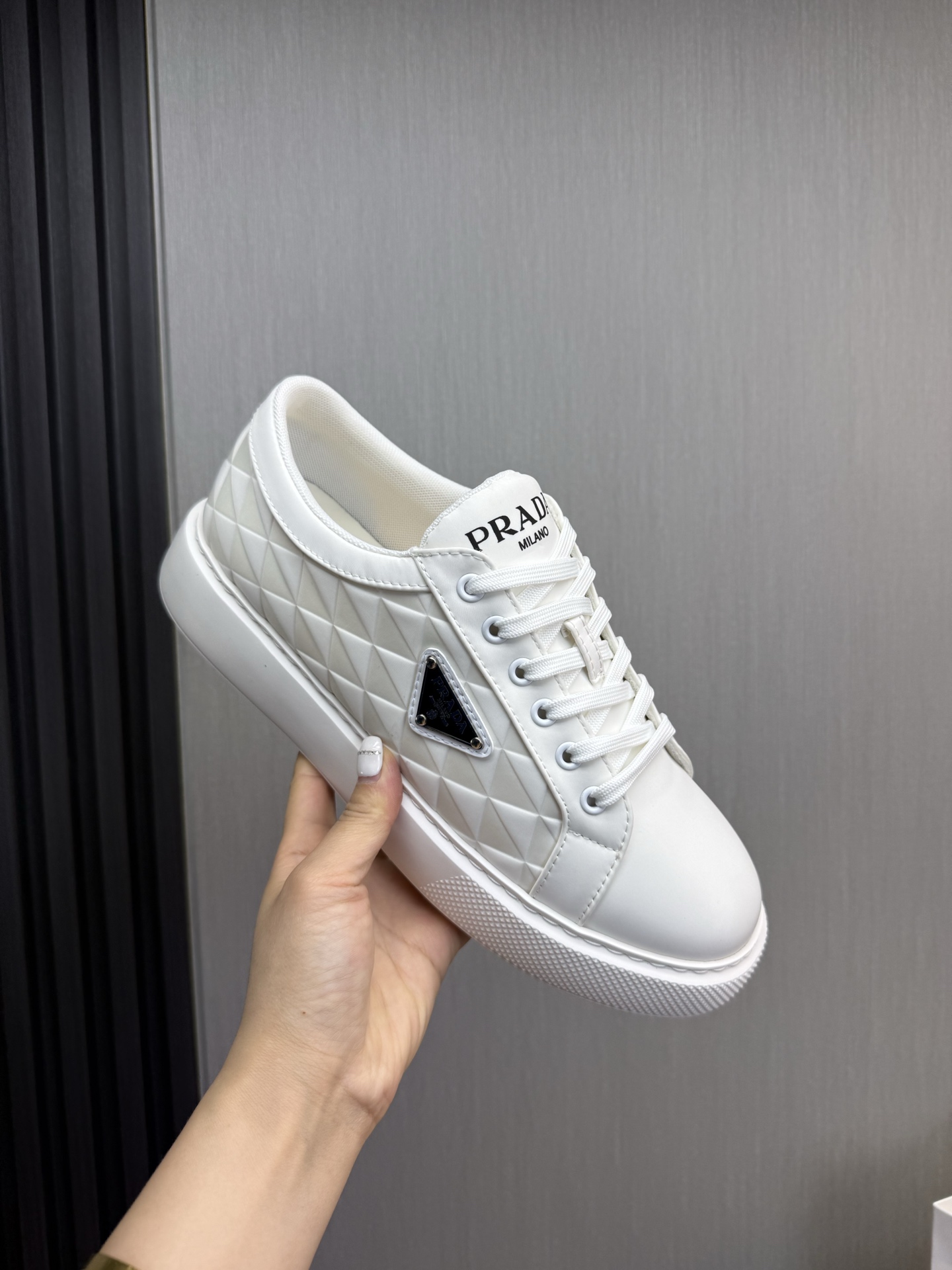 Prada Style Leather Men's Shoes style reference detail image 8 from source 782002