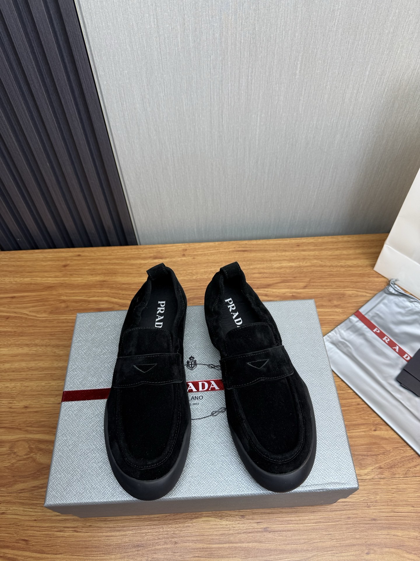 Prada Style Leather Men's Shoes Lookbook Reference image 2
