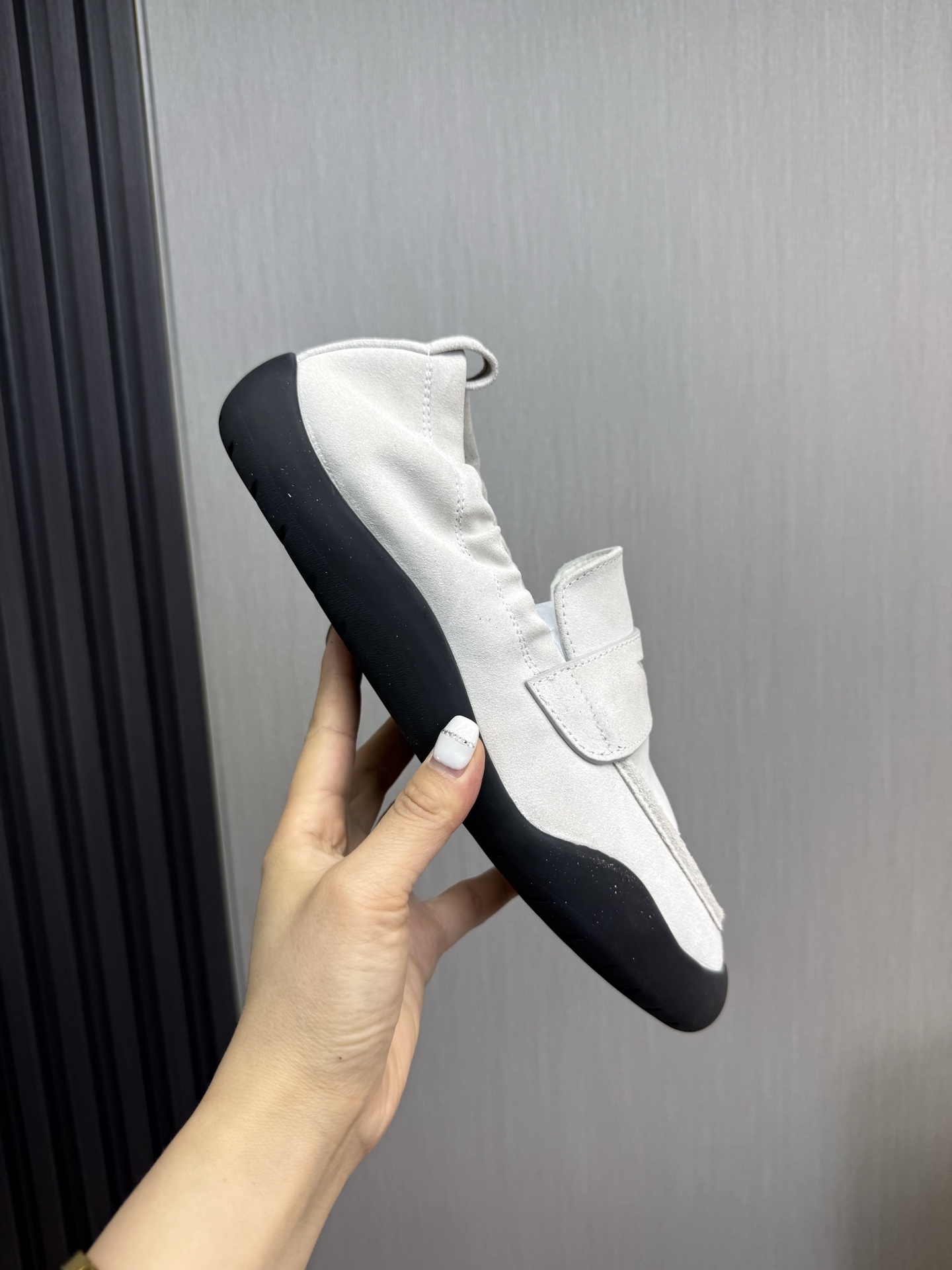 Prada Style Leather Men's Shoes style reference detail image 7 from source 782005