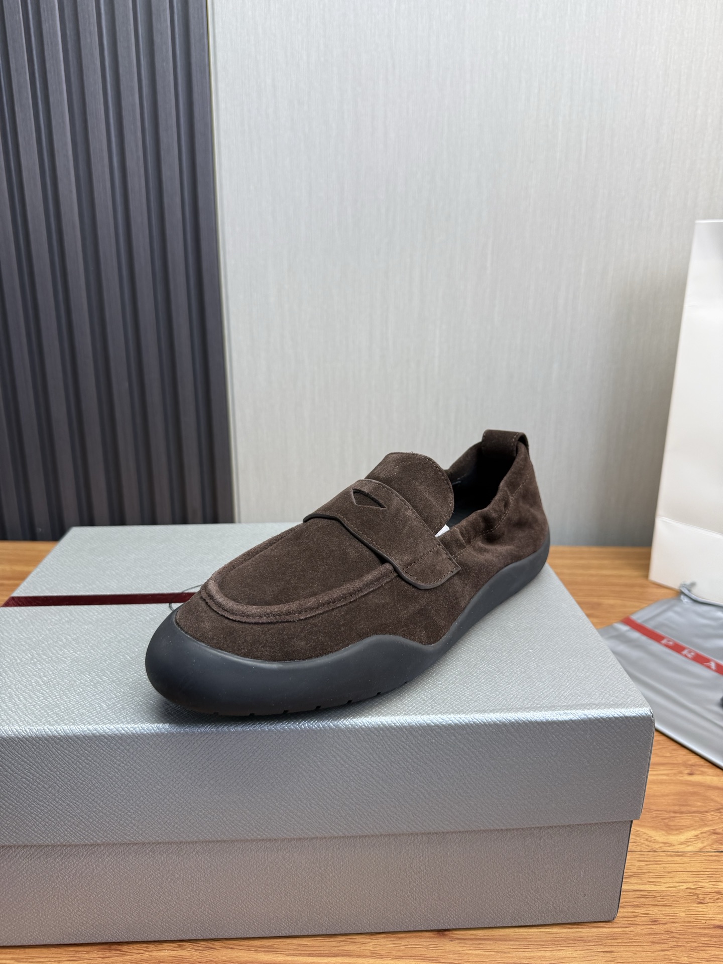 Prada Style Leather Men's Shoes Lookbook Reference image 1