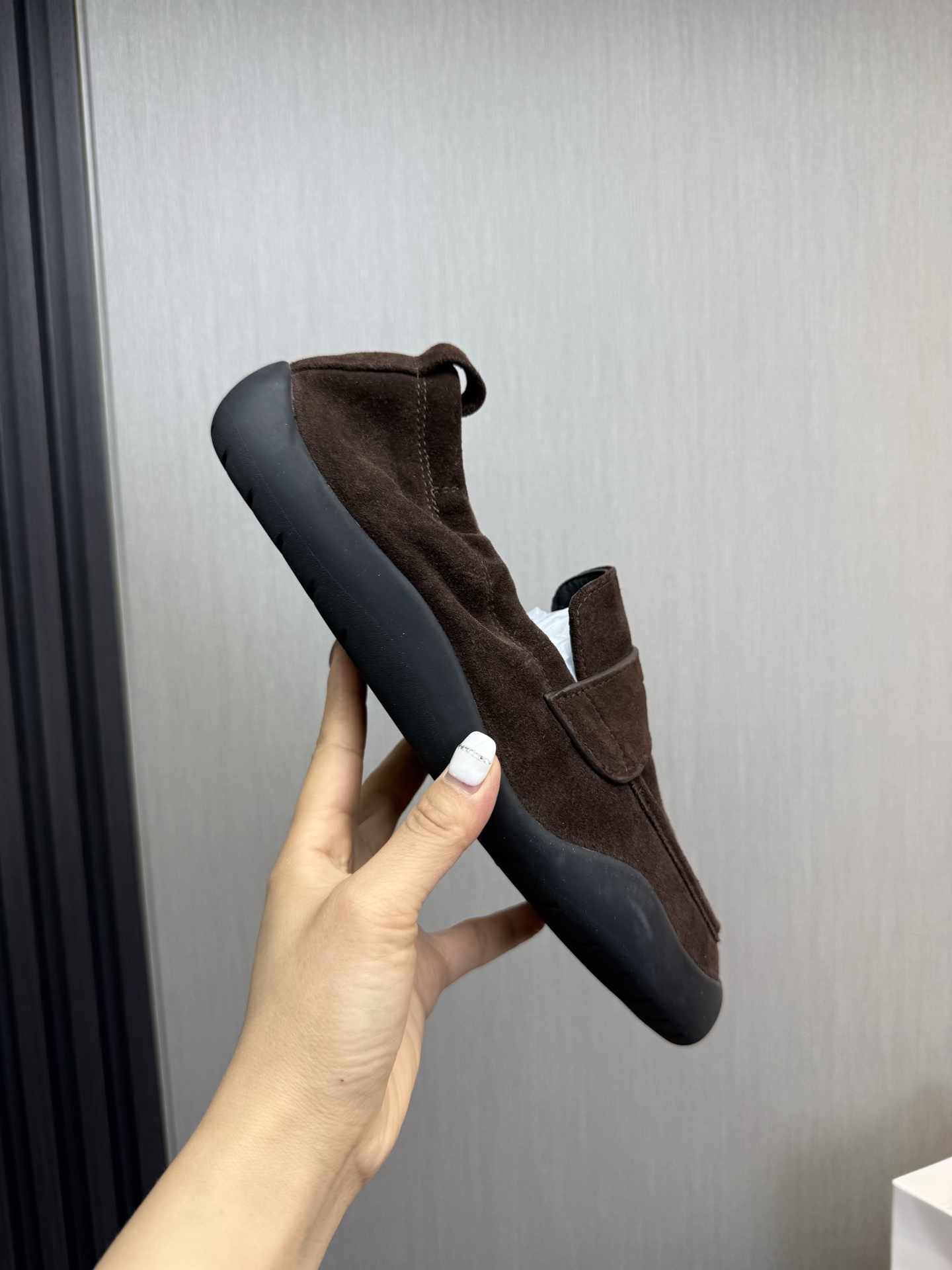 Prada Style Leather Men's Shoes style reference detail image 7 from source 782006
