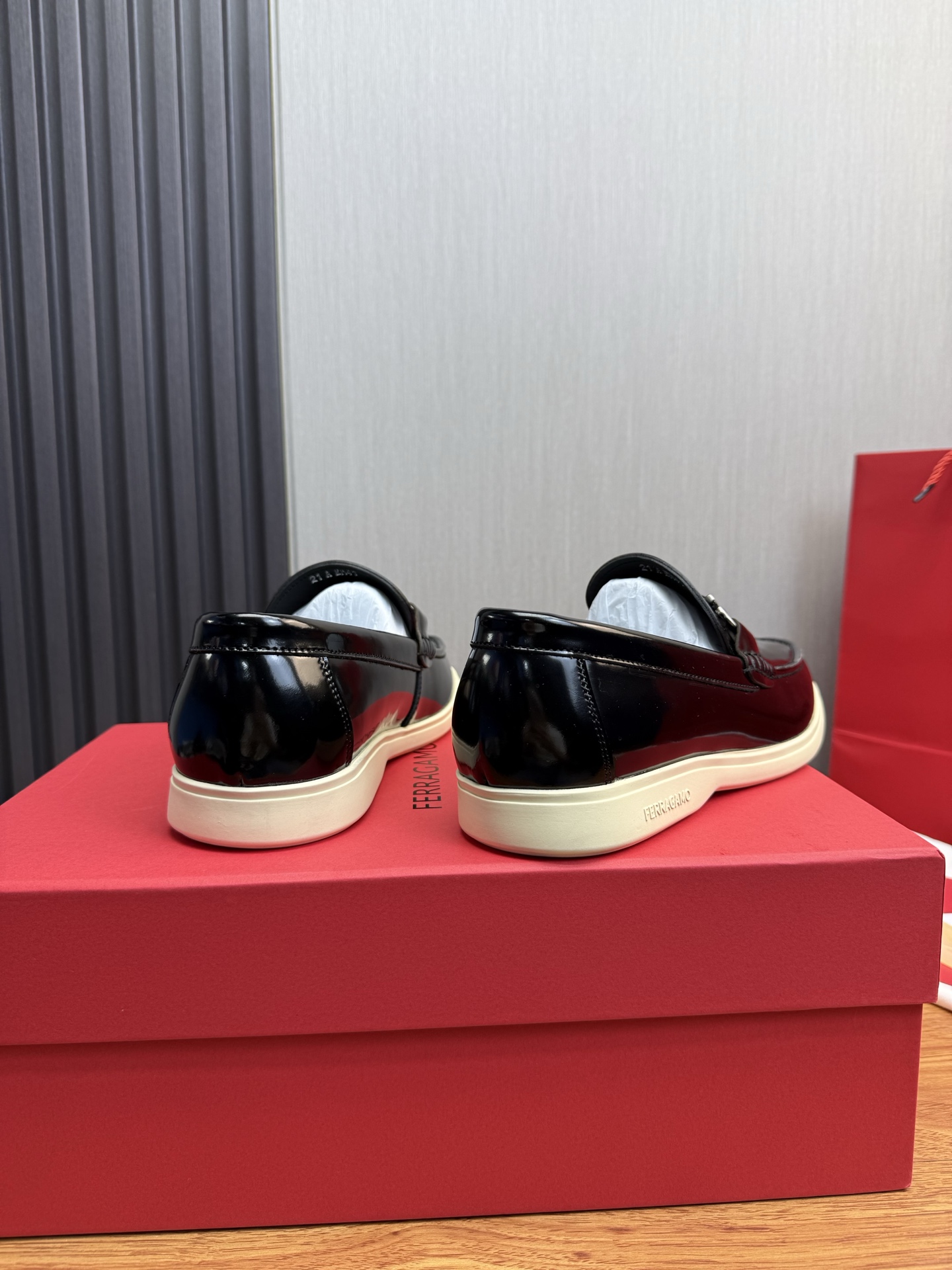 Ferragamo Style Leather Men's Shoes Men's Shoes Men's Shoes detail image 5 from source 783470