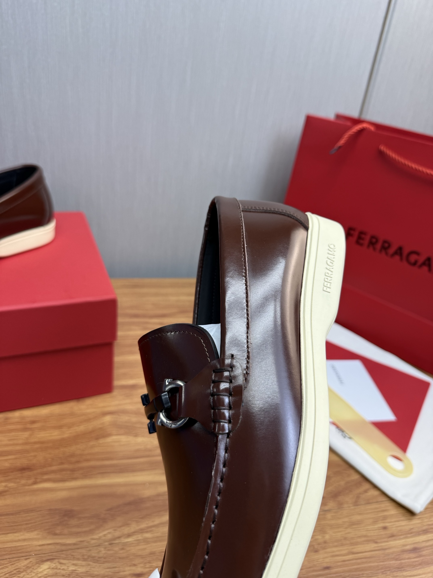 Ferragamo Style Leather Men's Shoes Men's Shoes Men's Shoes detail image 9 from source 783471
