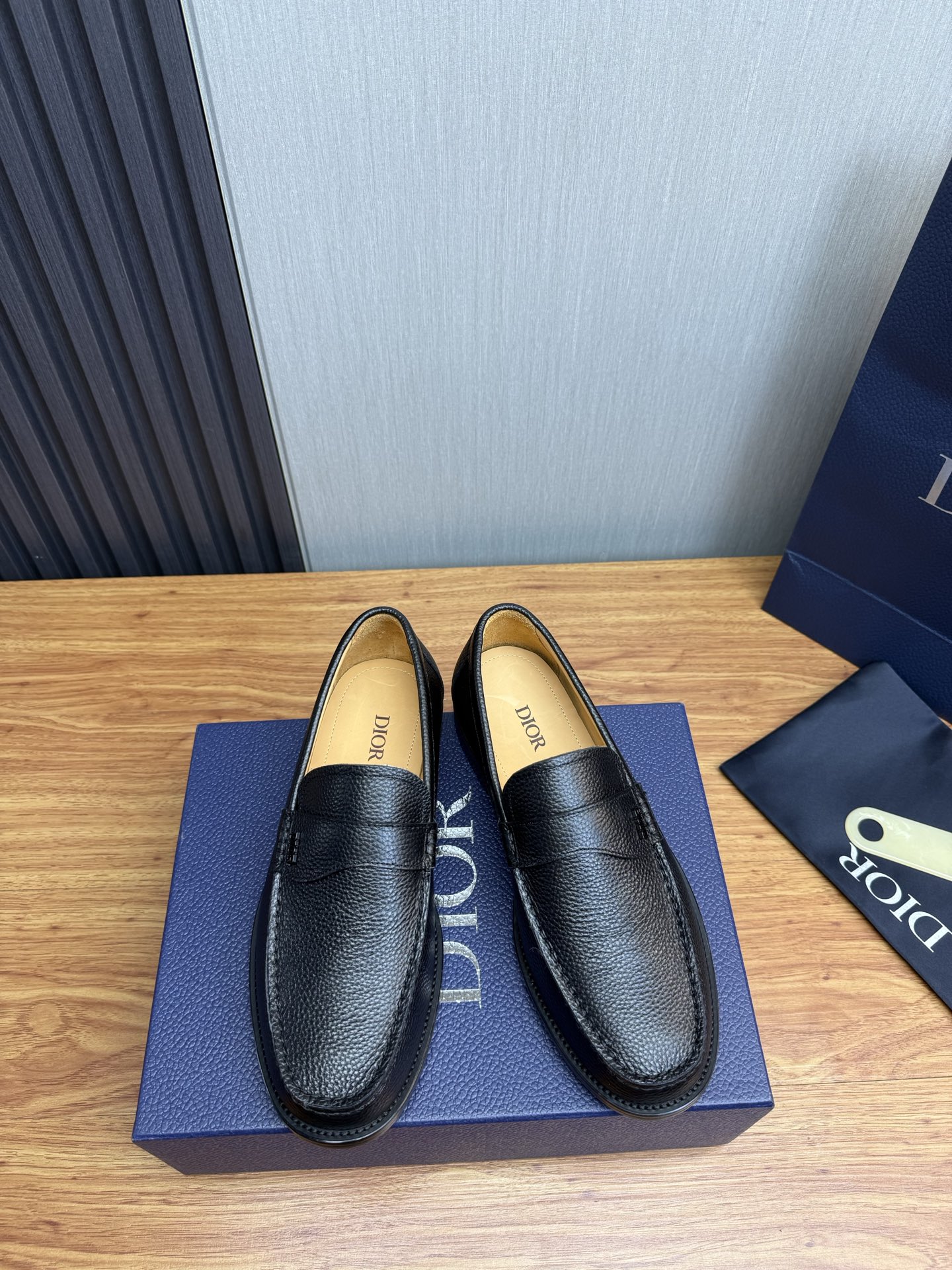 Dior Style Leather Men's Shoes Lookbook Reference image 2