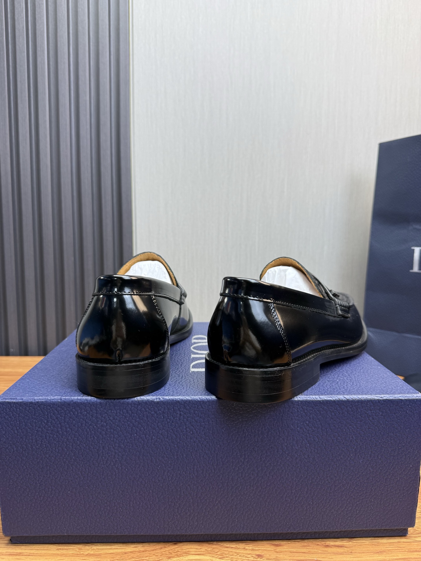Dior Style Leather Men's Shoes style reference detail image 5 from source 782389