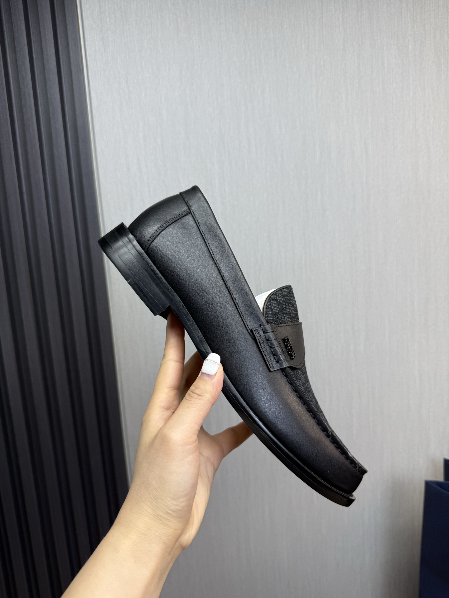 Dior Style Leather Men's Shoes style reference detail image 7 from source 782390