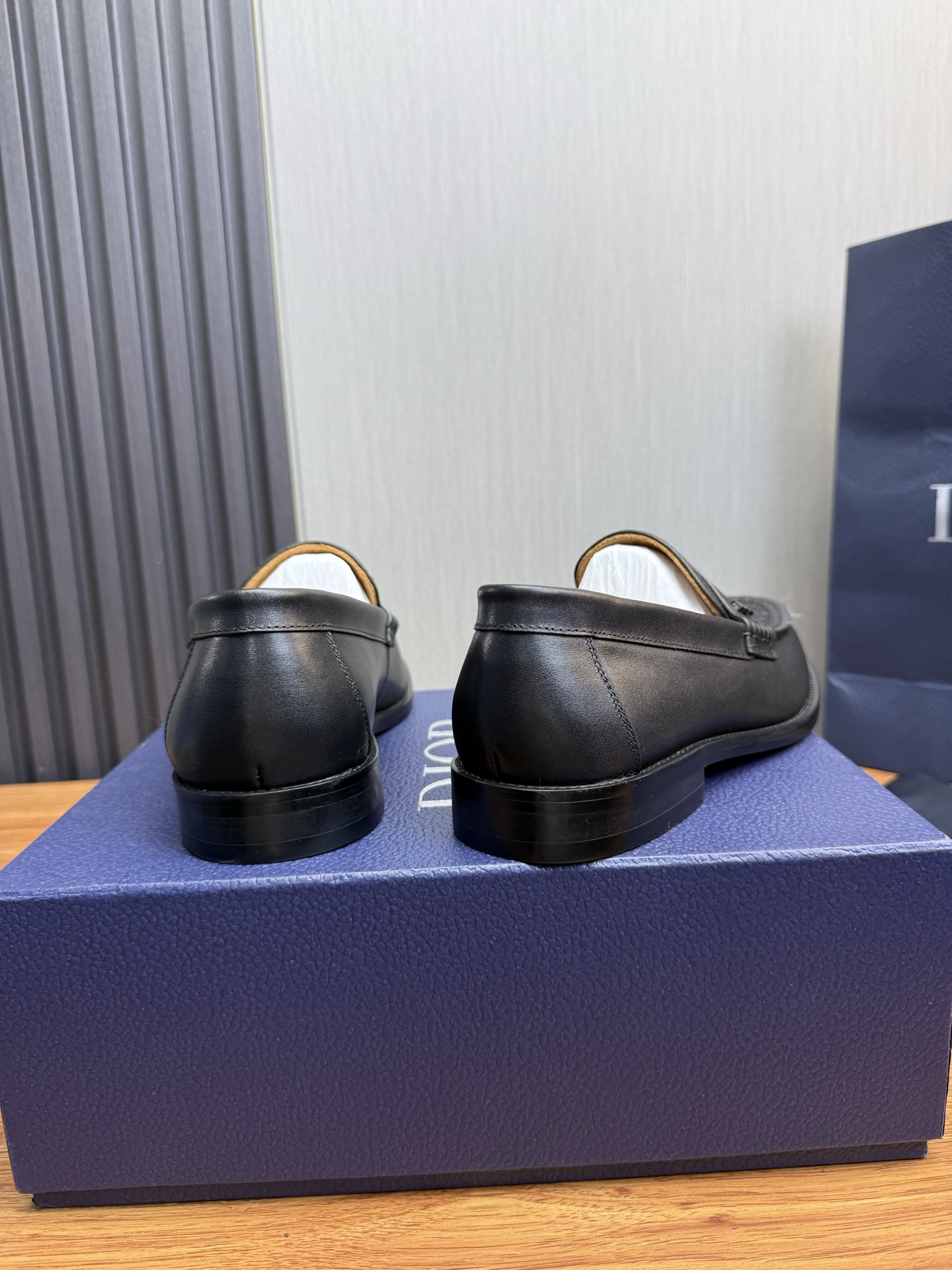 Dior Style Leather Men's Shoes style reference detail image 5 from source 782390