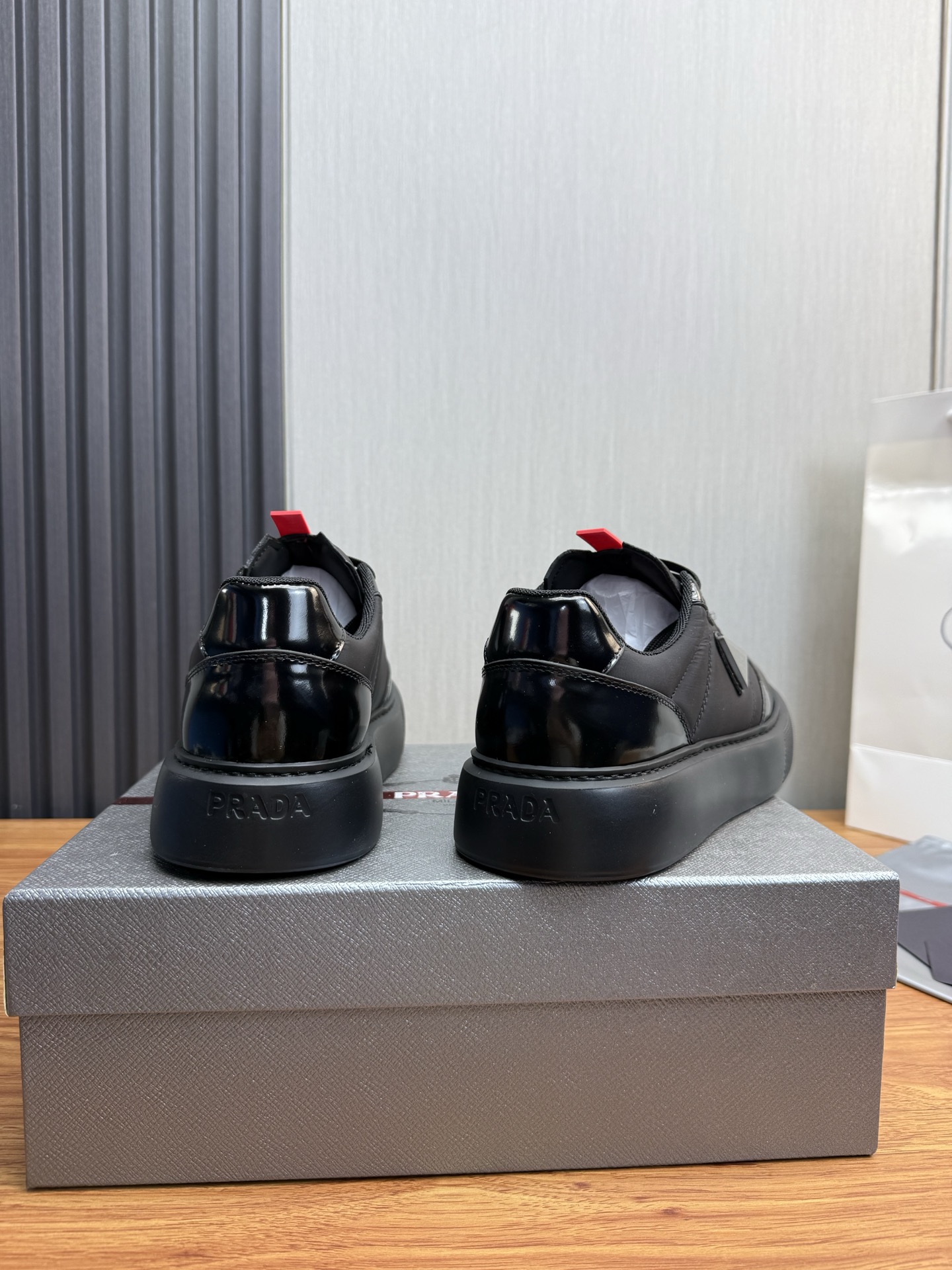 Prada Style Leather Men's Shoes style reference detail image 5 from source 782046