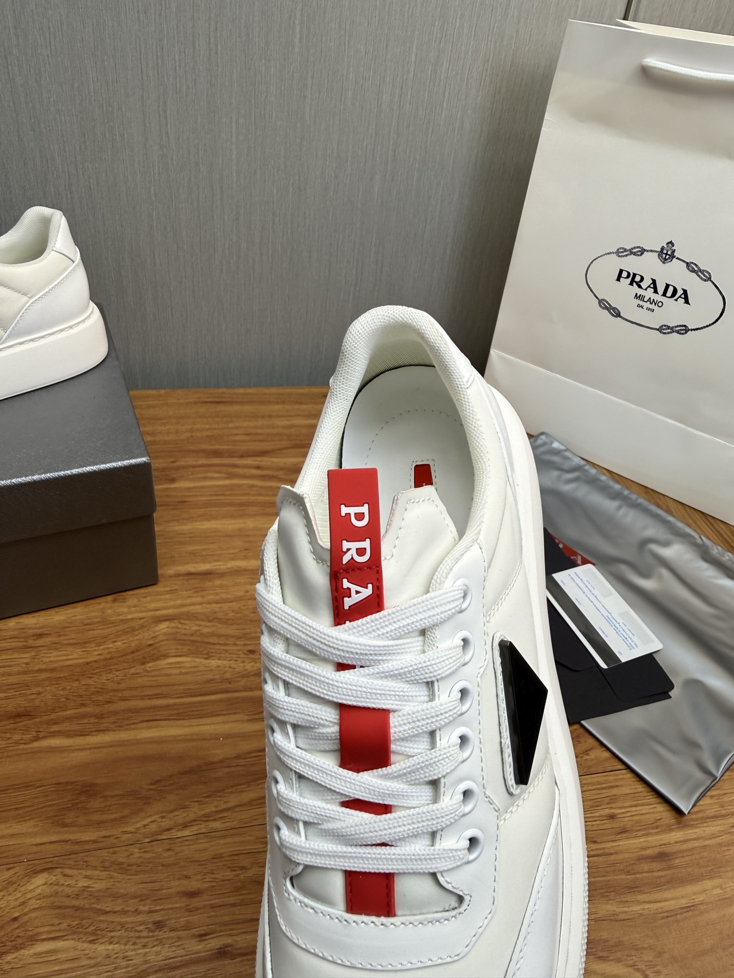 Prada Style Leather Men's Shoes style reference detail image 9 from source 782047
