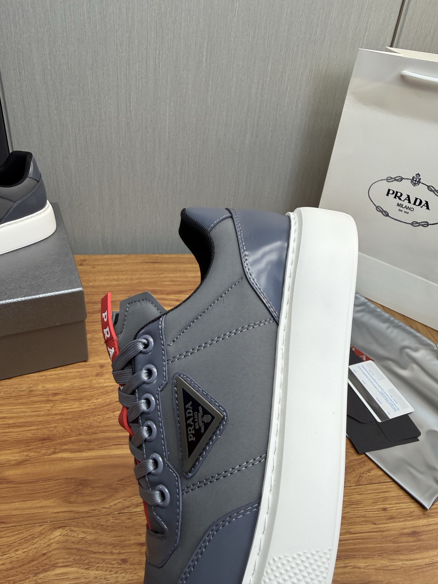 Prada Style Leather Men's Shoes style reference detail image 9 from source 782048
