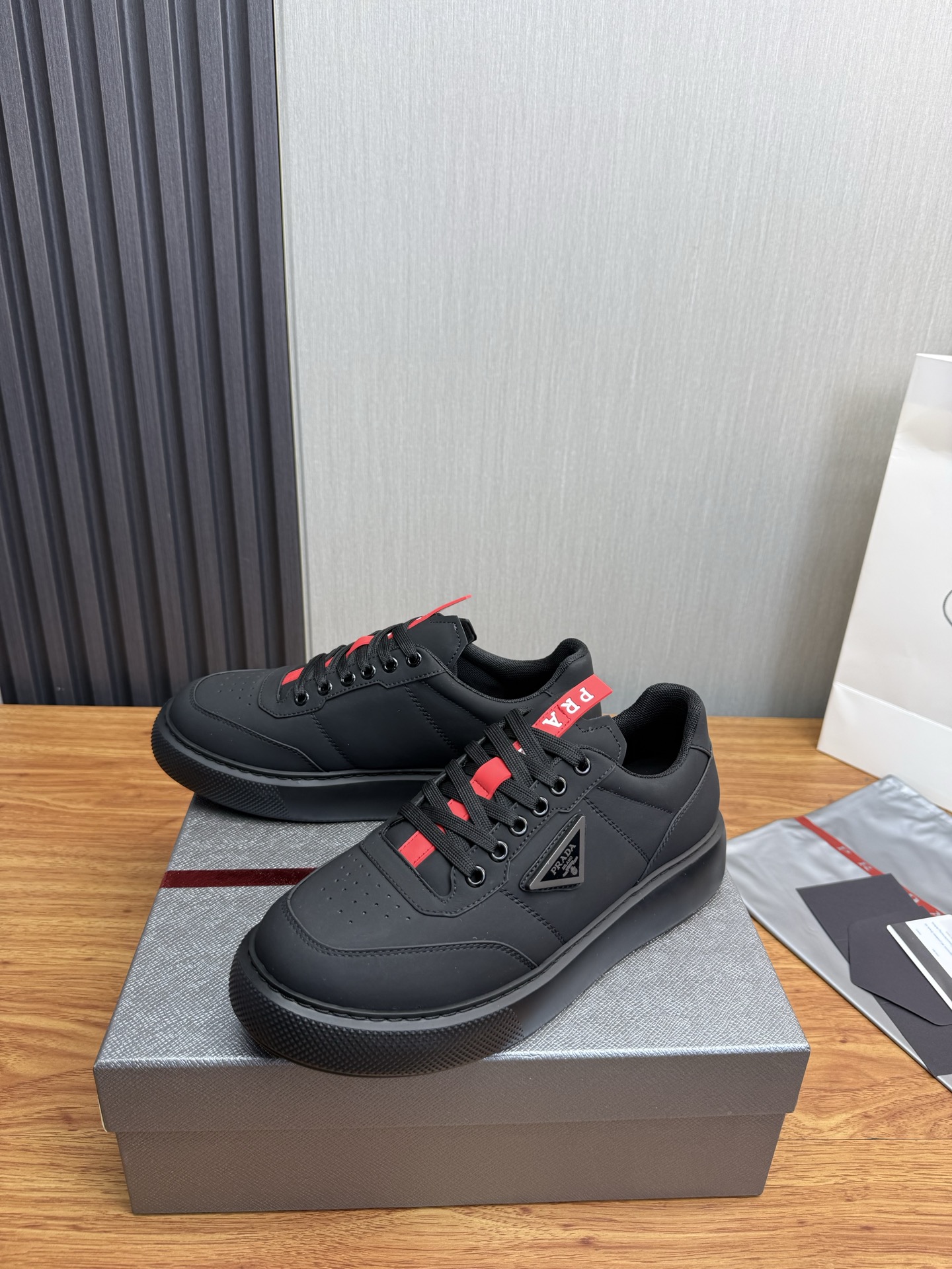 Prada Style Leather Men's Shoes style reference detail image 3 from source 782049