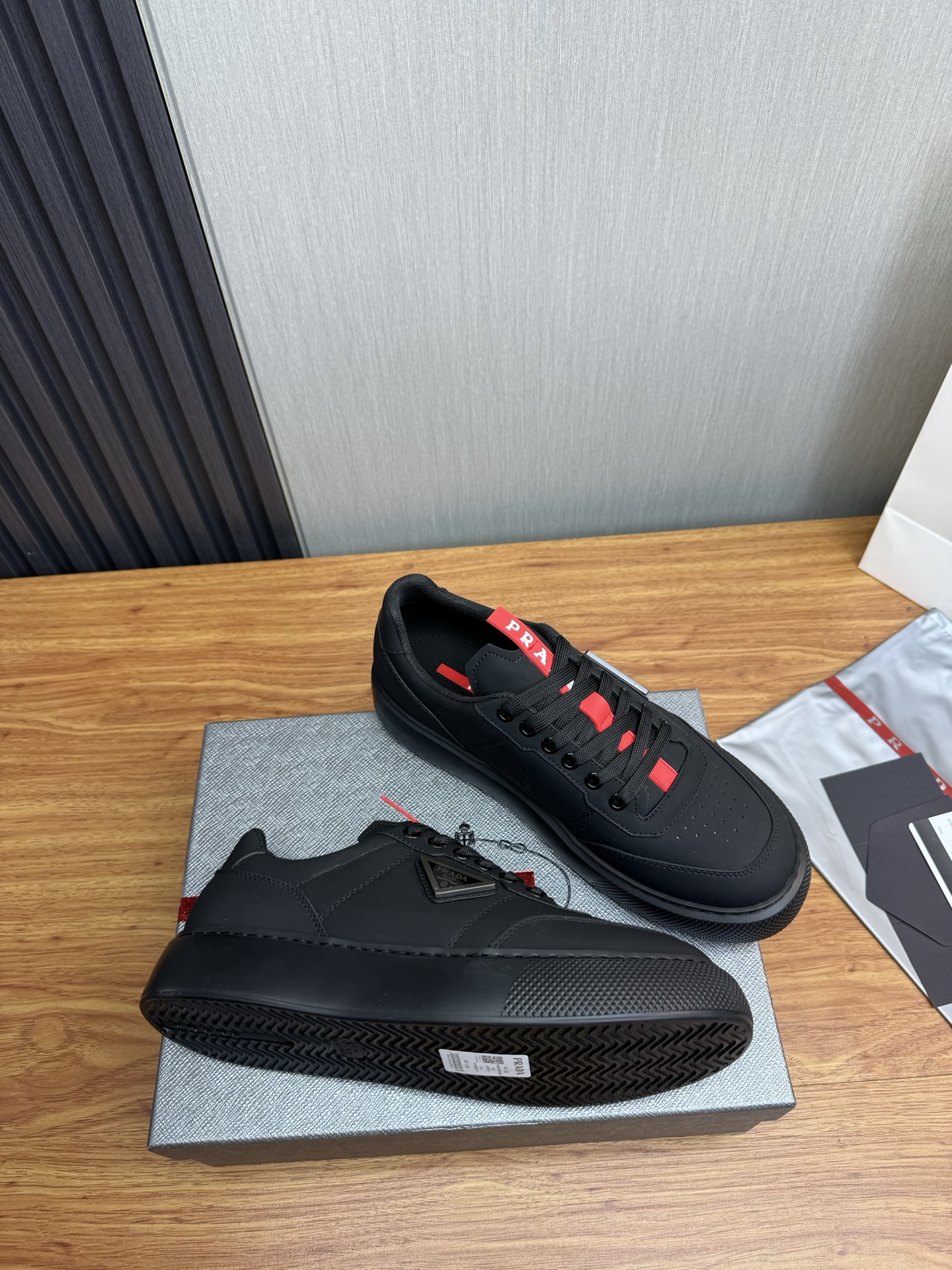 Prada Style Leather Men's Shoes style reference detail image 6 from source 782049