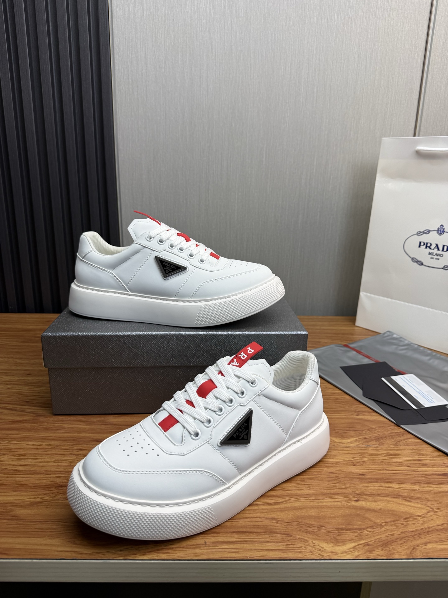 Prada Style Leather Men's Shoes style reference detail image 4 from source 782050
