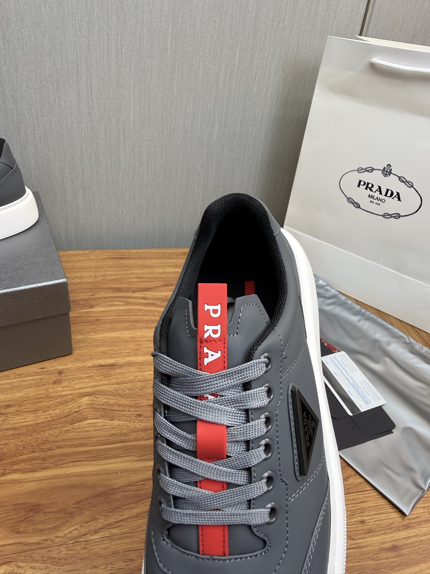 Prada Style Leather Men's Shoes style reference detail image 9 from source 782051