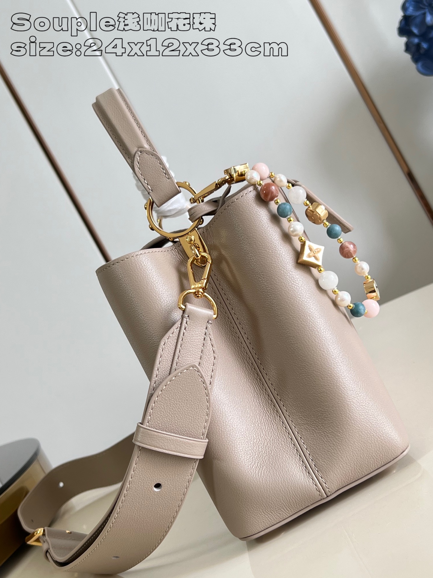 Louis Vuitton Capucines Souple Medium Bag - Soft Grained Leather, M48865 5 a1758855786127 2302