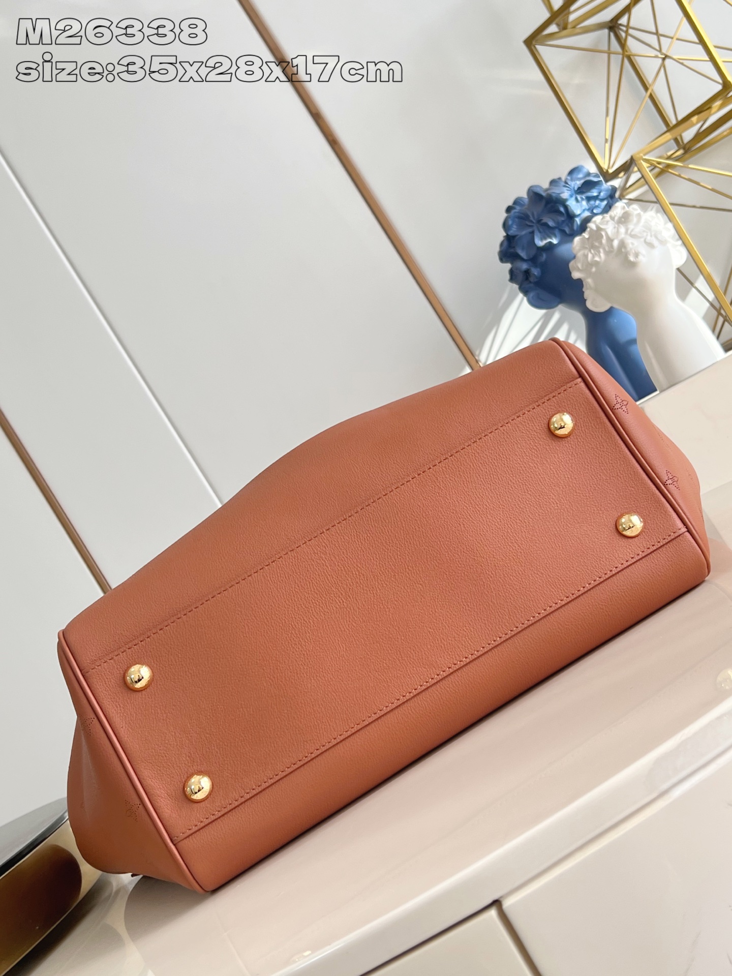 Cartier Luxury Designer Handbag Shoulder Crossbody Bag crafted in 5