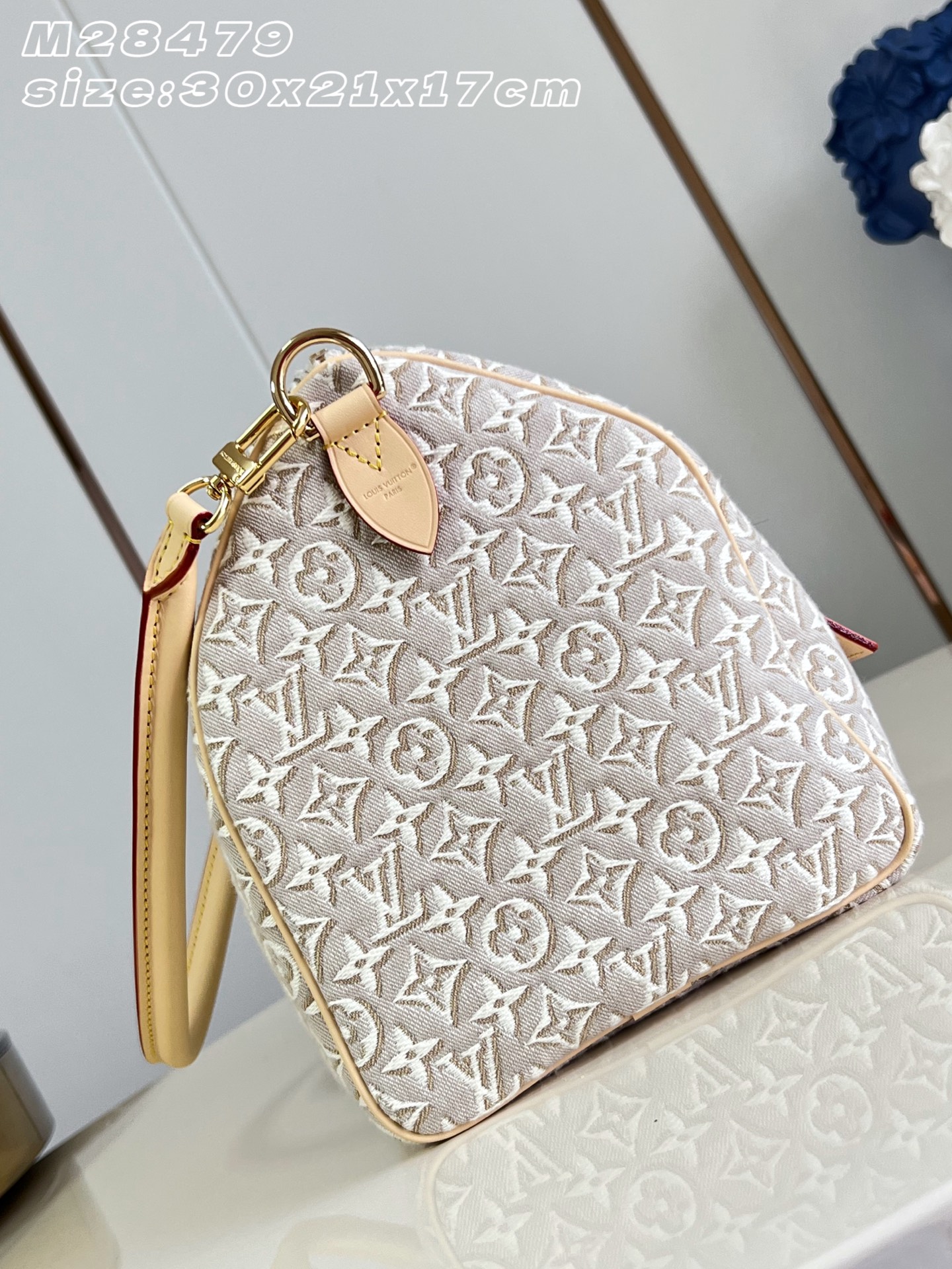 Louis Vuitton Luxury Handbag Collection 4