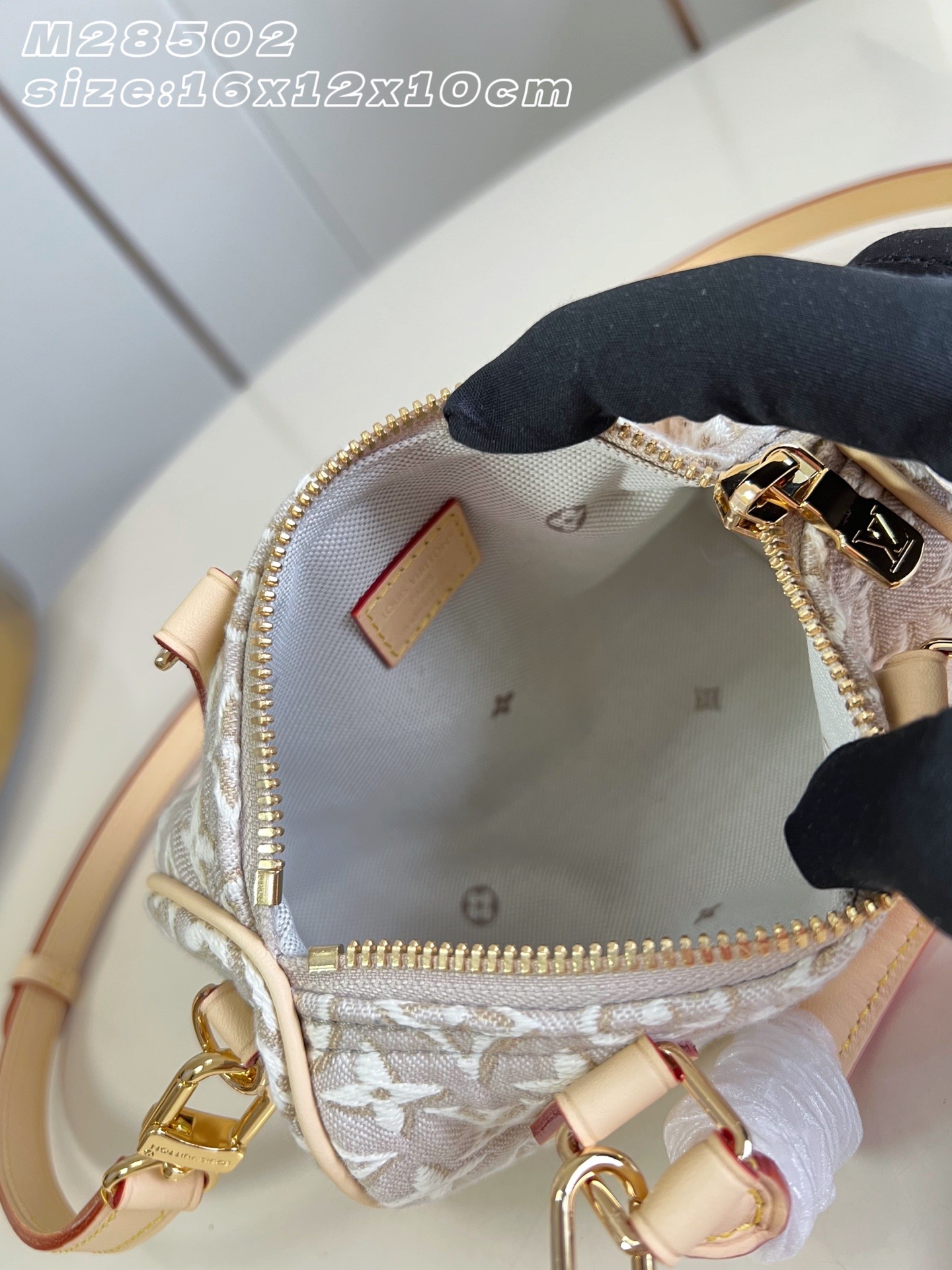 Louis Vuitton Luxury Handbag Collection 8