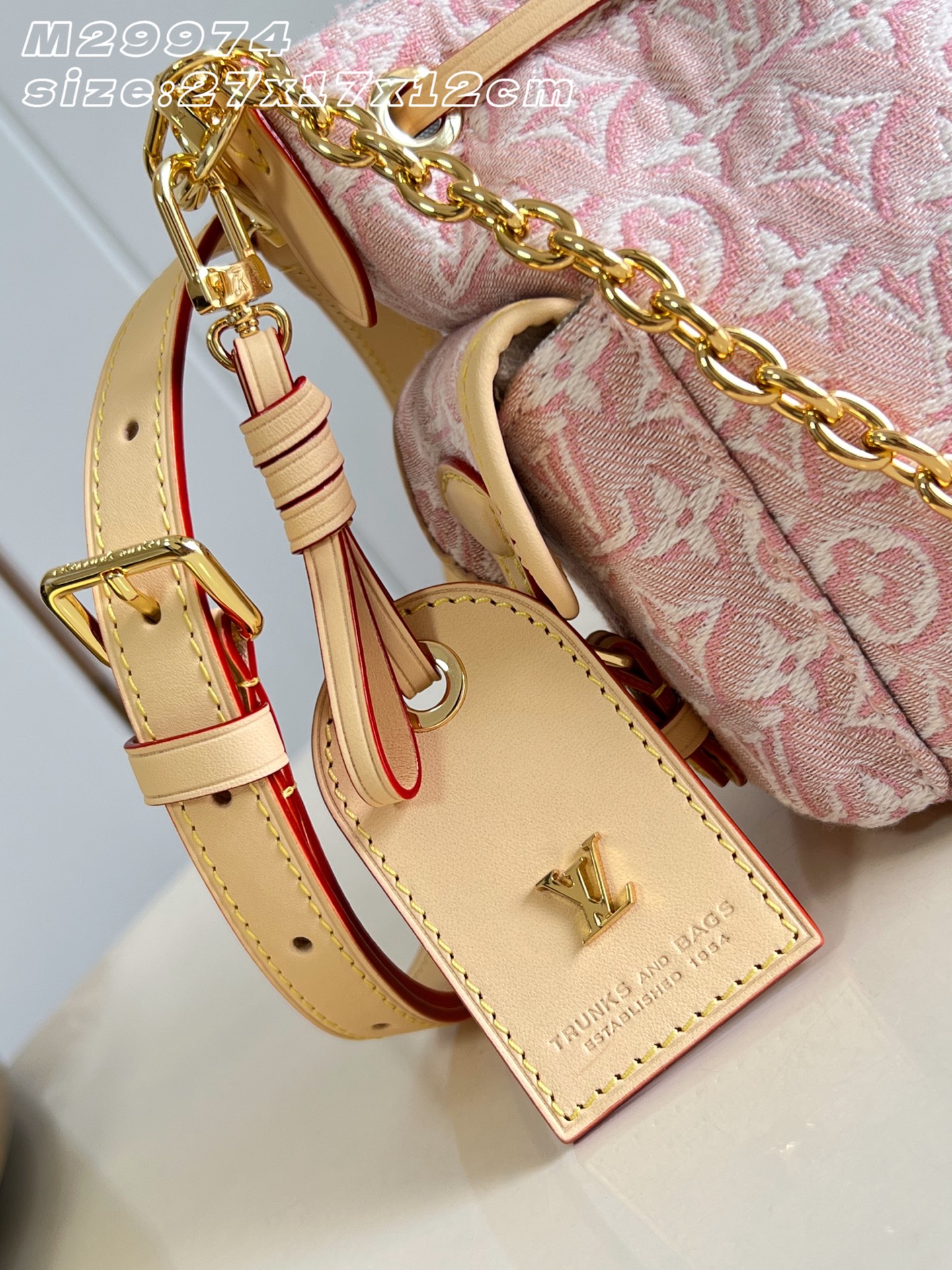 路易威登 Louis Vuitton 奢华美妆口红唇膏护肤彩妆 #DFDCBEE9 3
