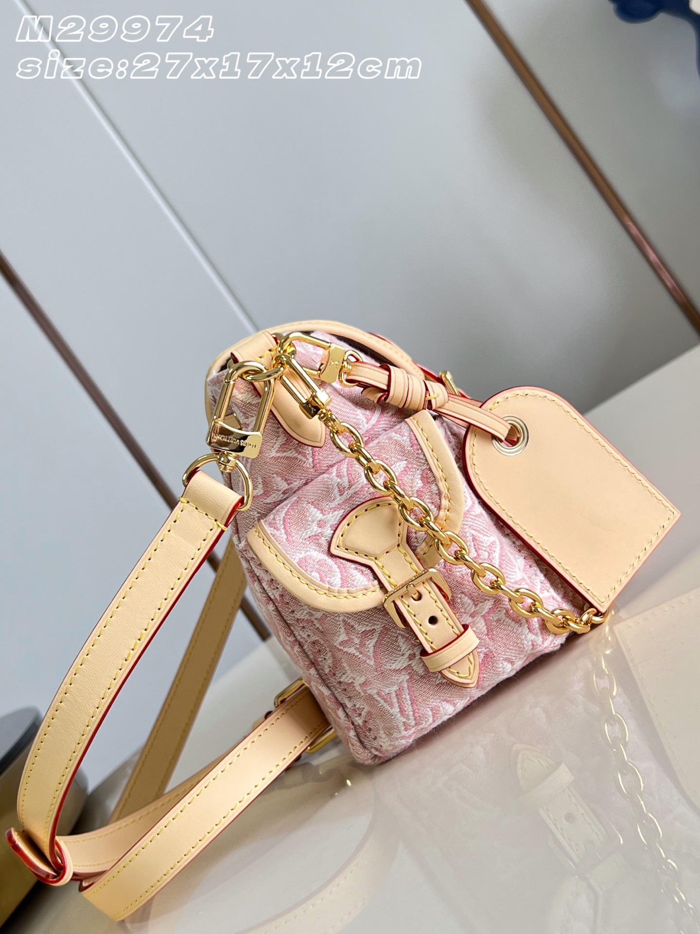 路易威登 Louis Vuitton 奢华美妆口红唇膏护肤彩妆 #DFDCBEE9 4