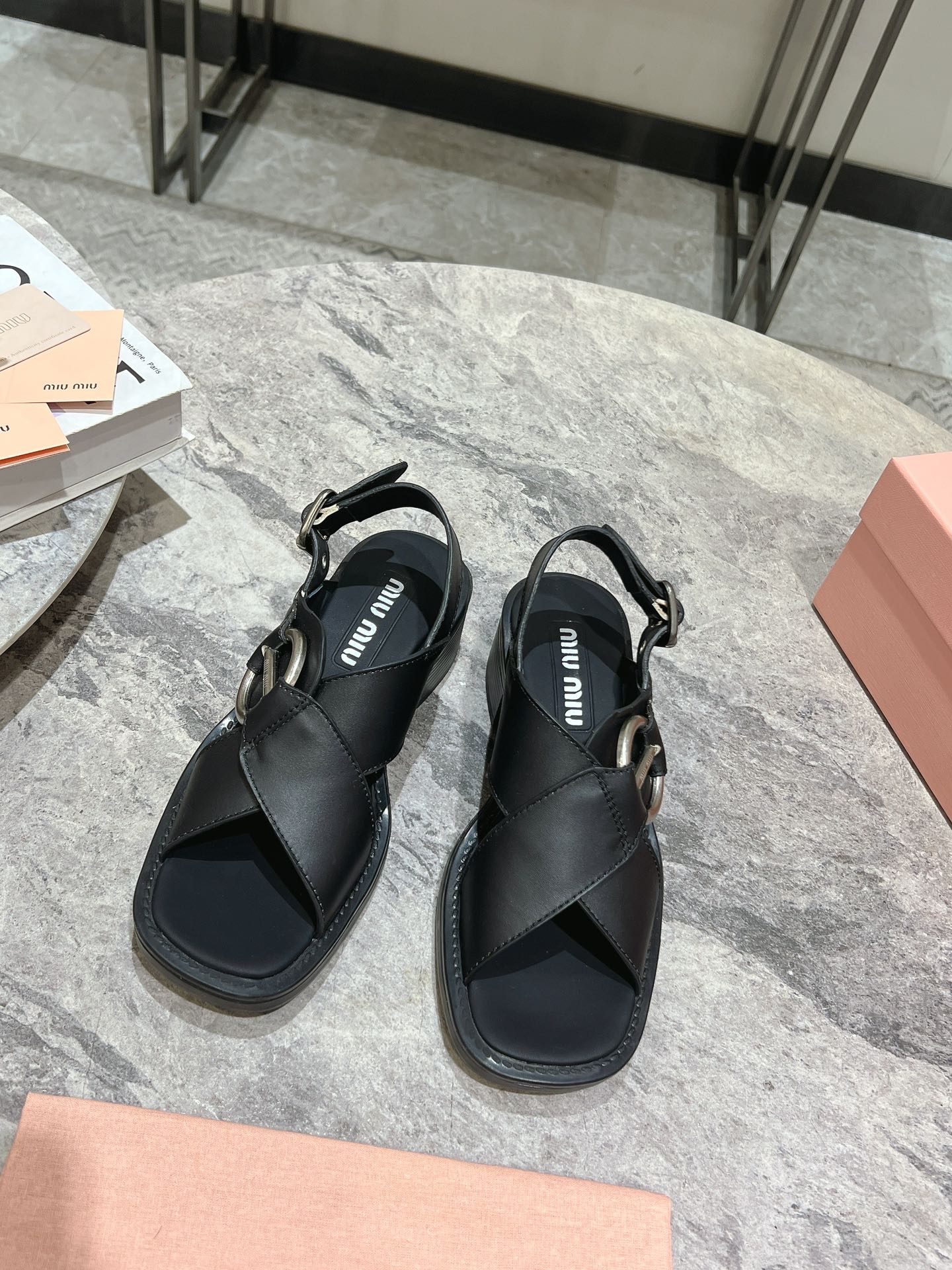 MiuMiu Zapatos Sandalias Cuero de vaca Dermis Colección primavera – verano