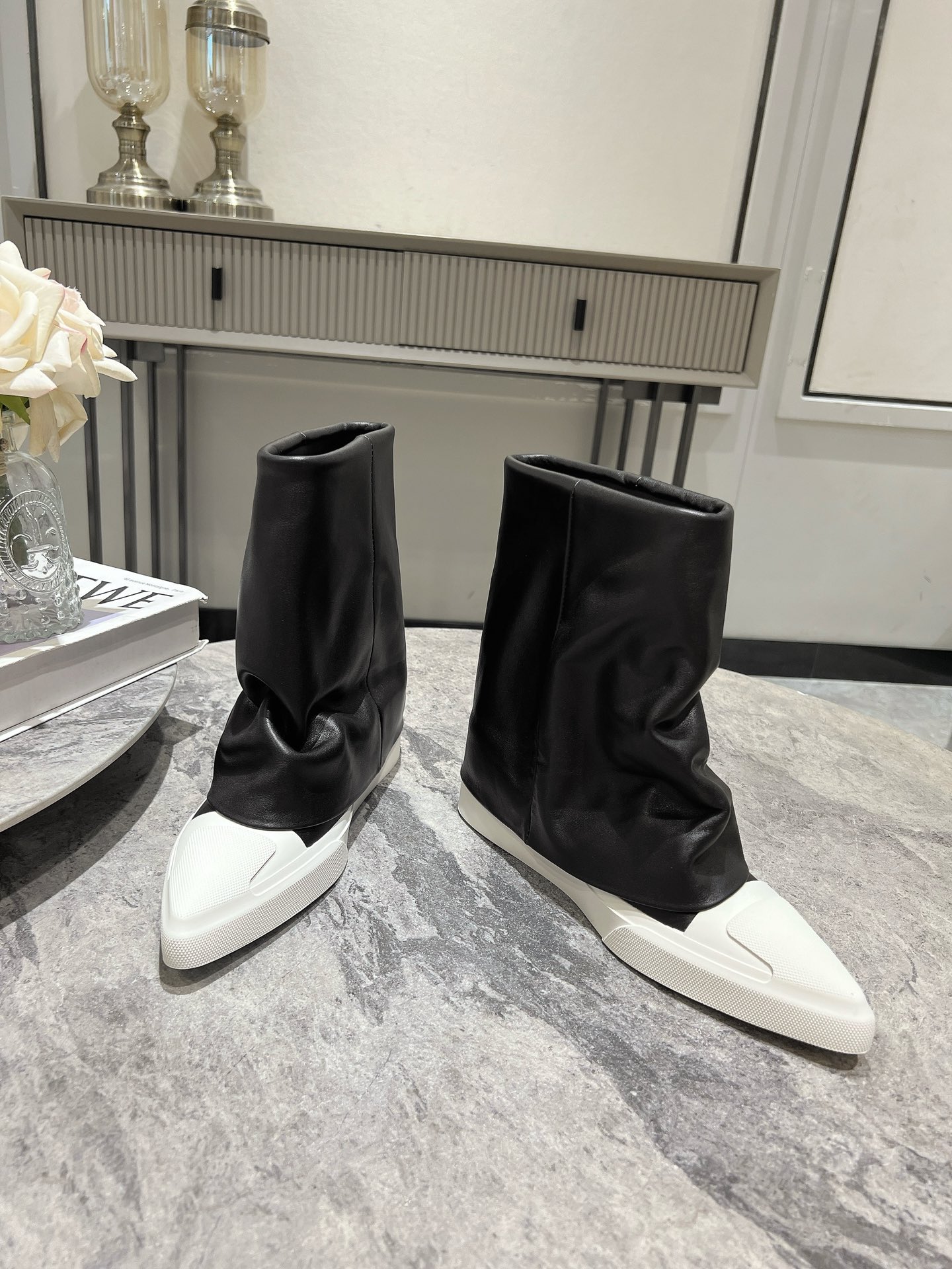 “840 DYMONLATERY Black and White Casual Shoes with 3cm Height Increase and Sporty Style” - 图片 4