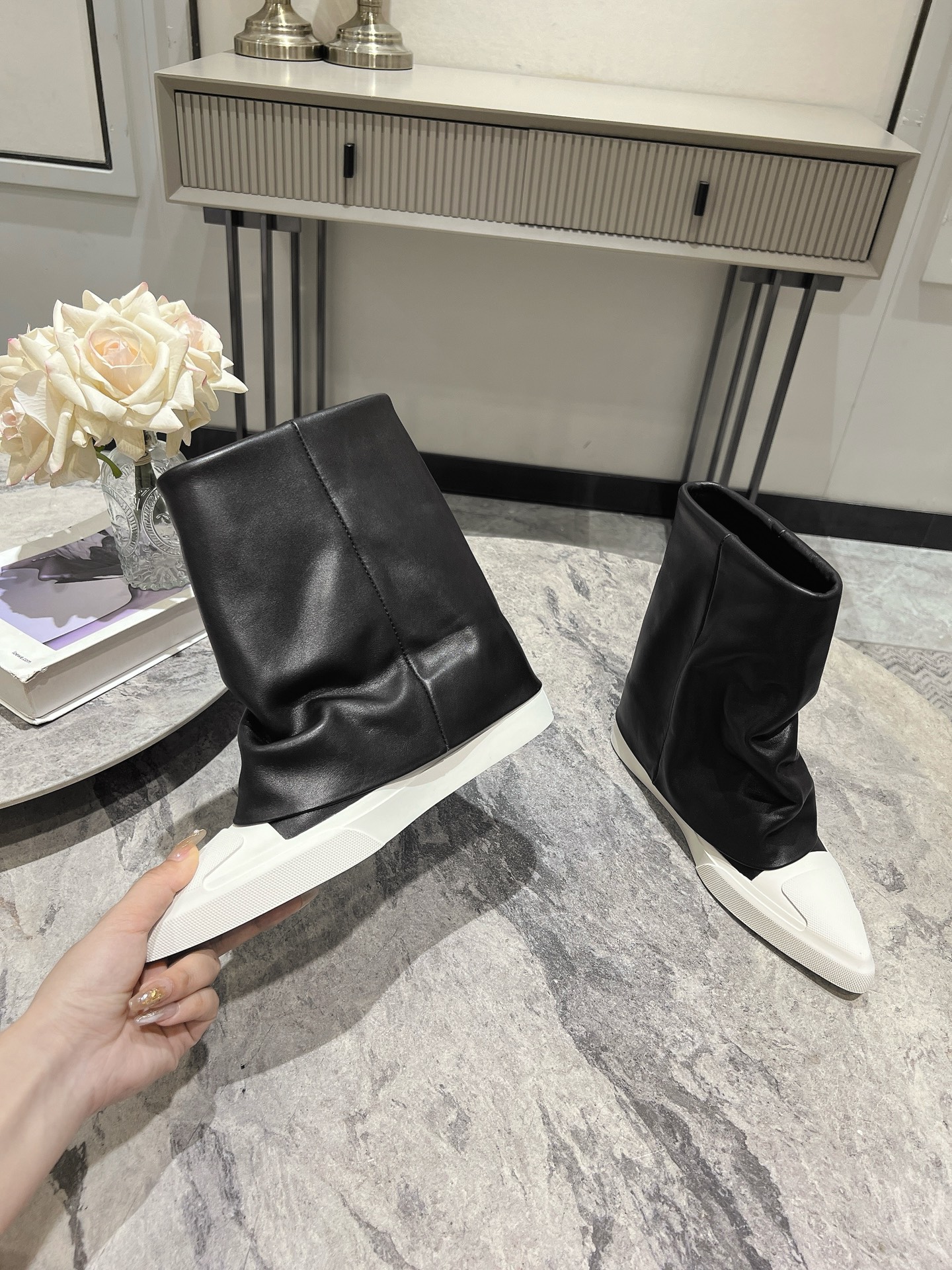 “840 DYMONLATERY Black and White Casual Shoes with 3cm Height Increase and Sporty Style” - 图片 5