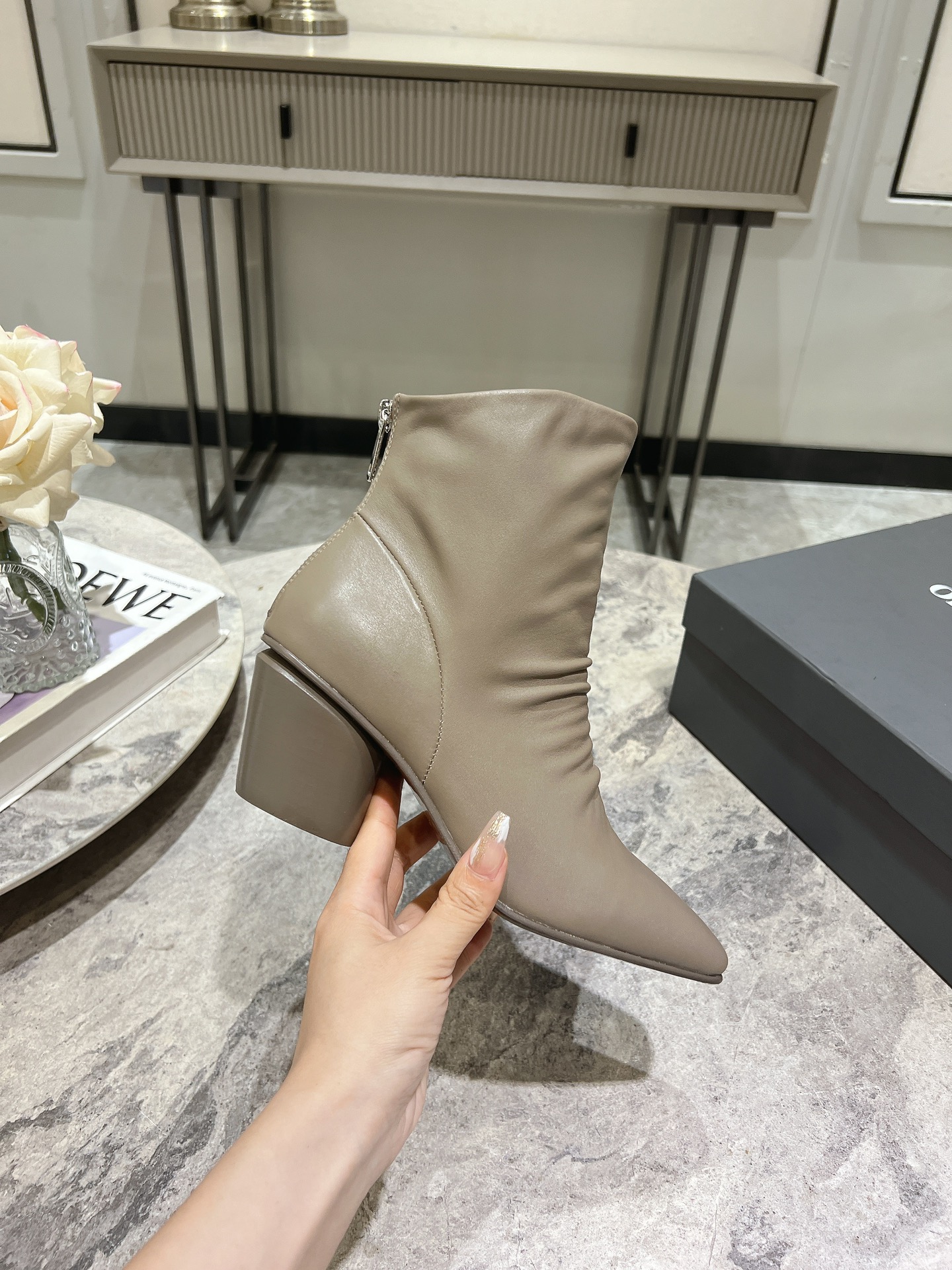 Officine Creative Winter Hand-Made Short Boots: Cool Girl Style with Fluffy Suit